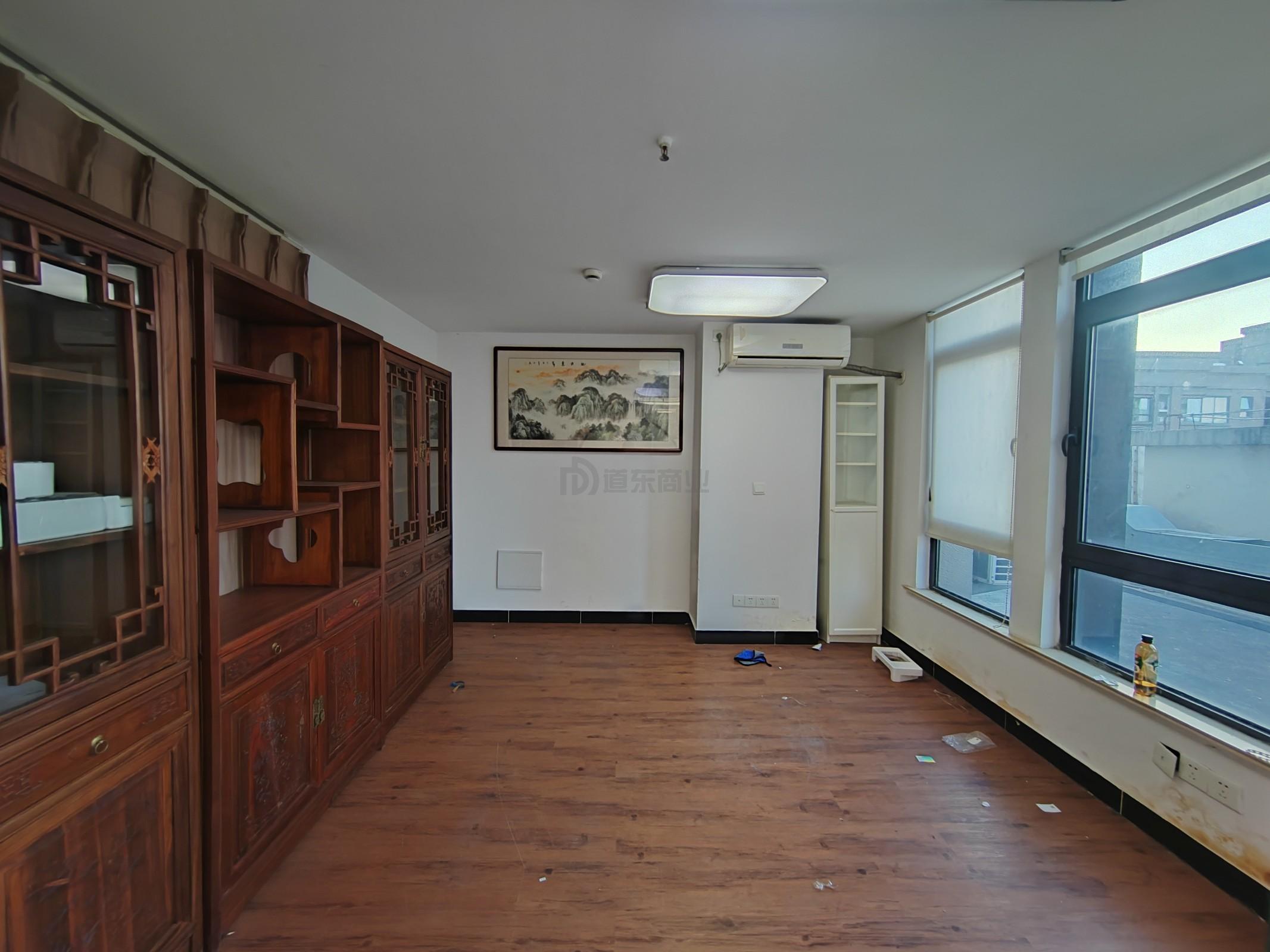 苏宁天御广场面积70平