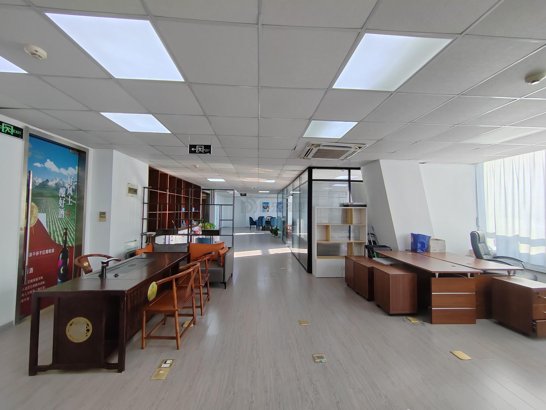 红豆国际广场面积300平