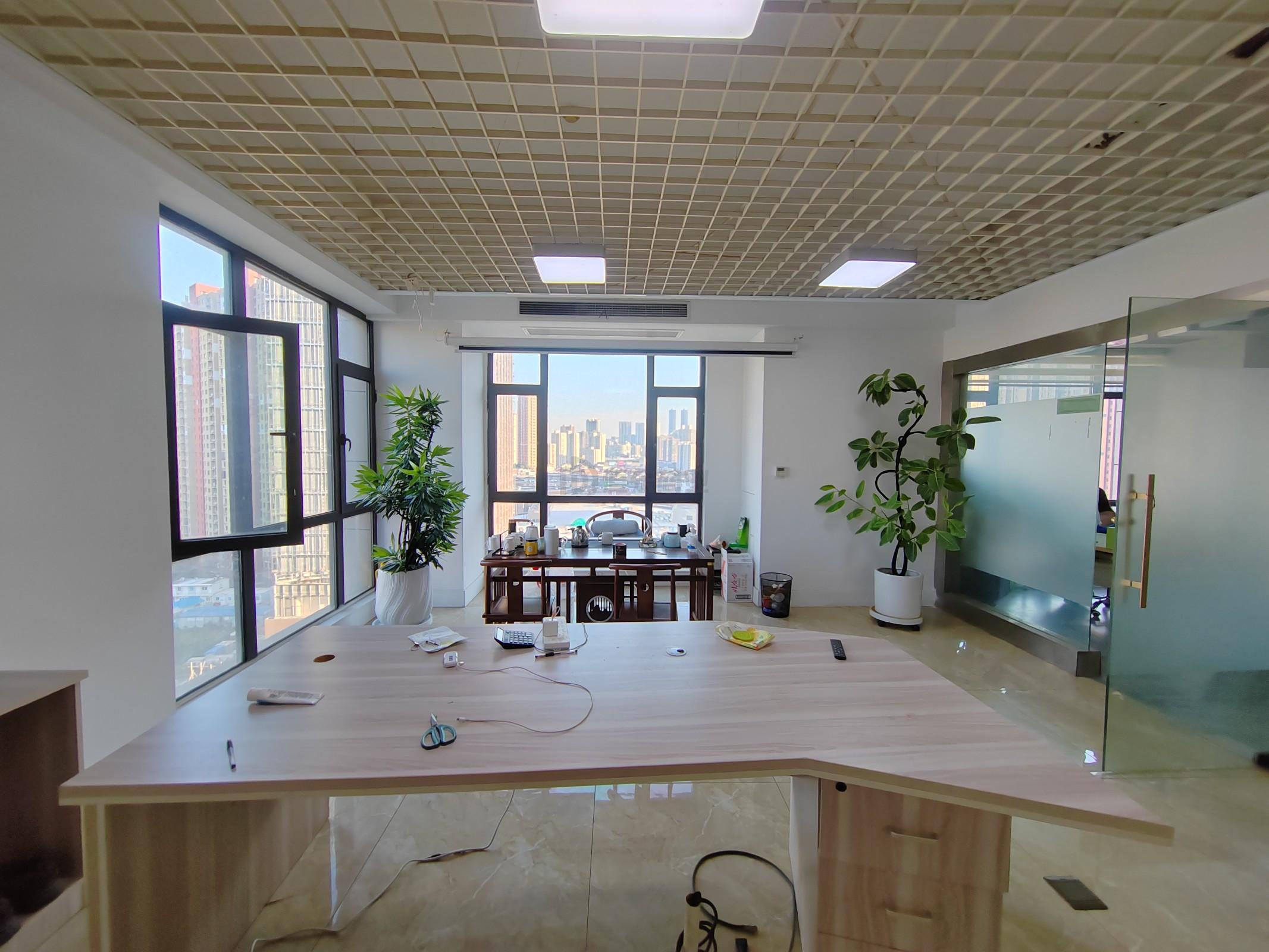 苏宁天御广场面积170平