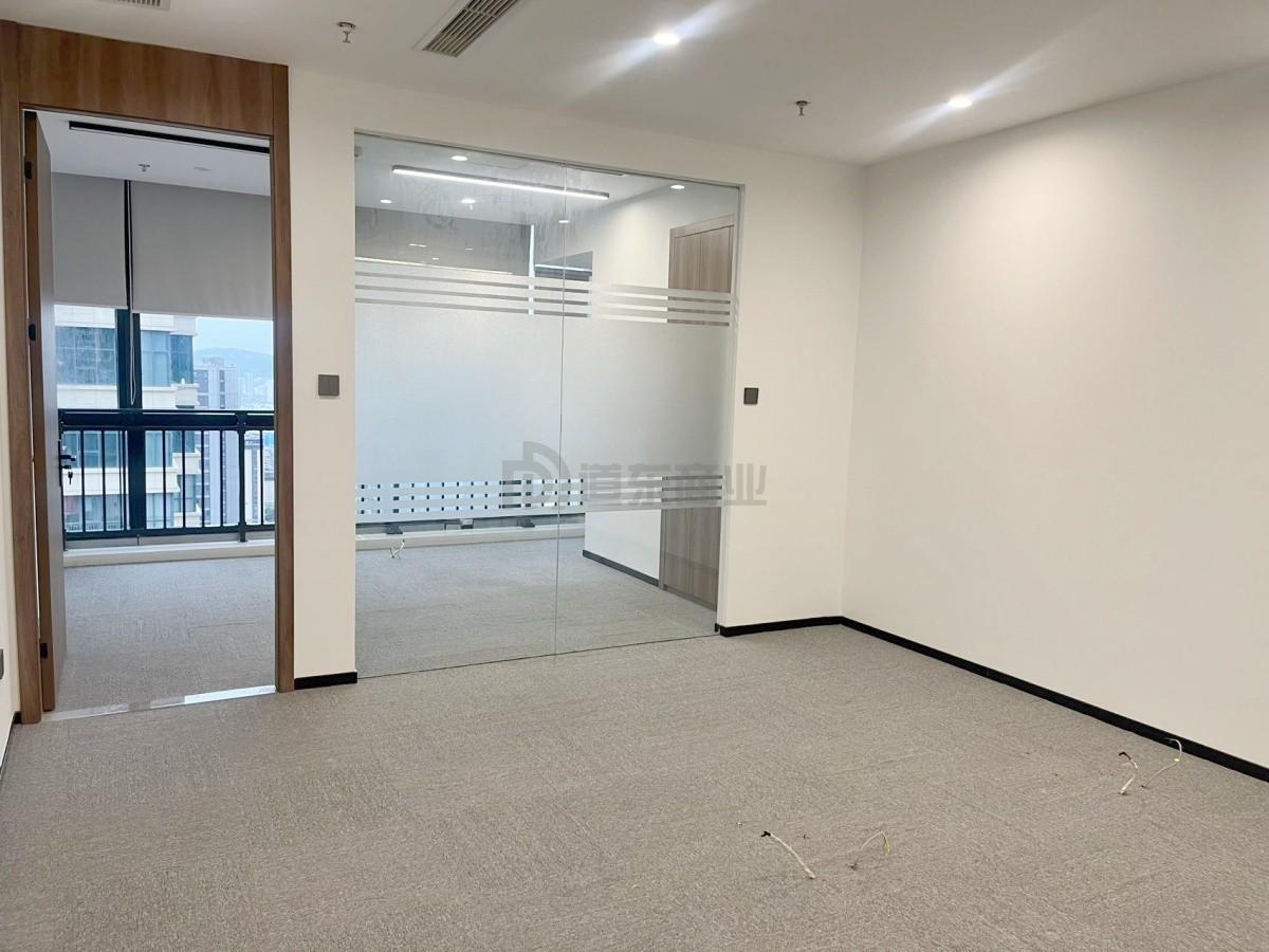 联合金融大厦面积1500平