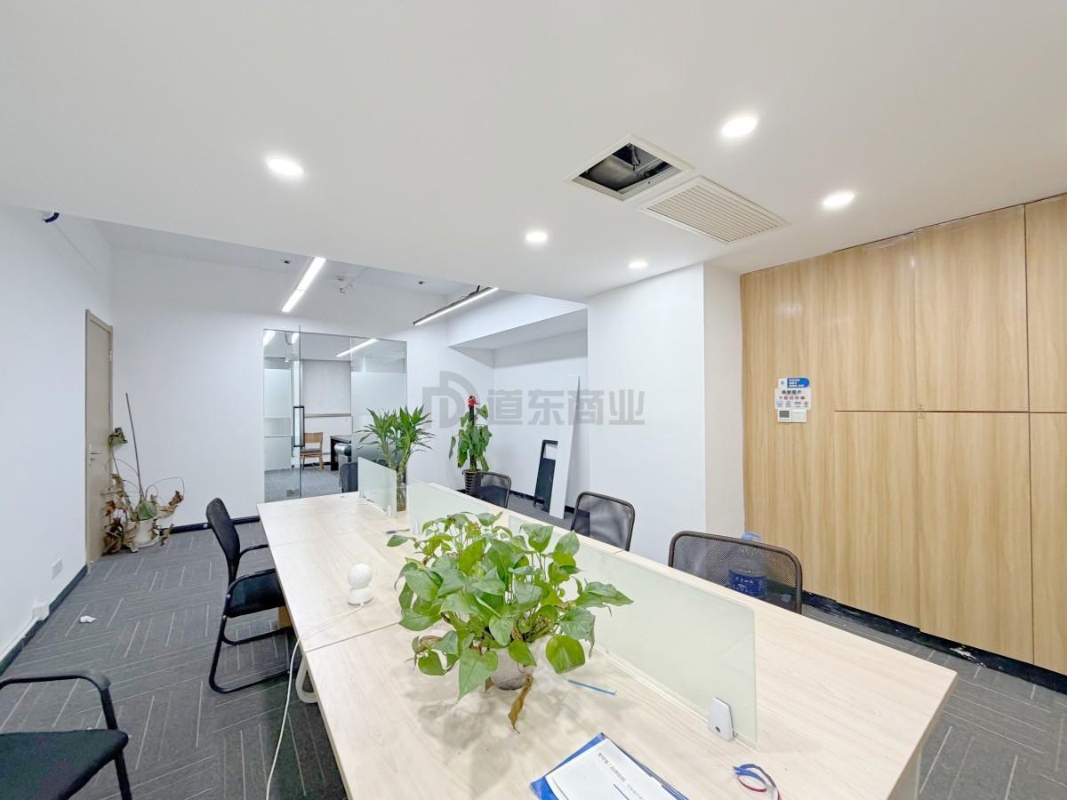 时代国际面积74平