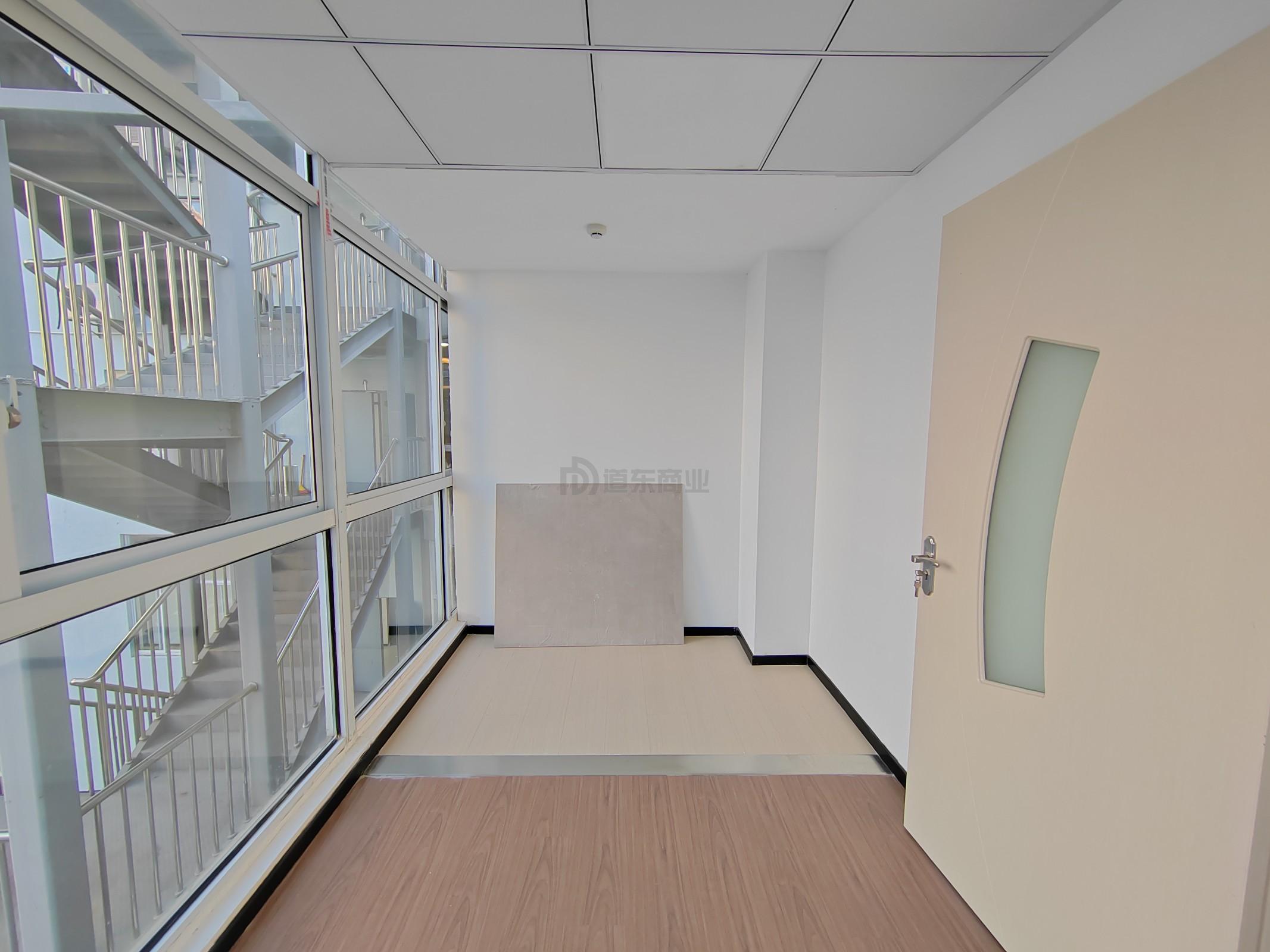 青童文化大厦面积303平