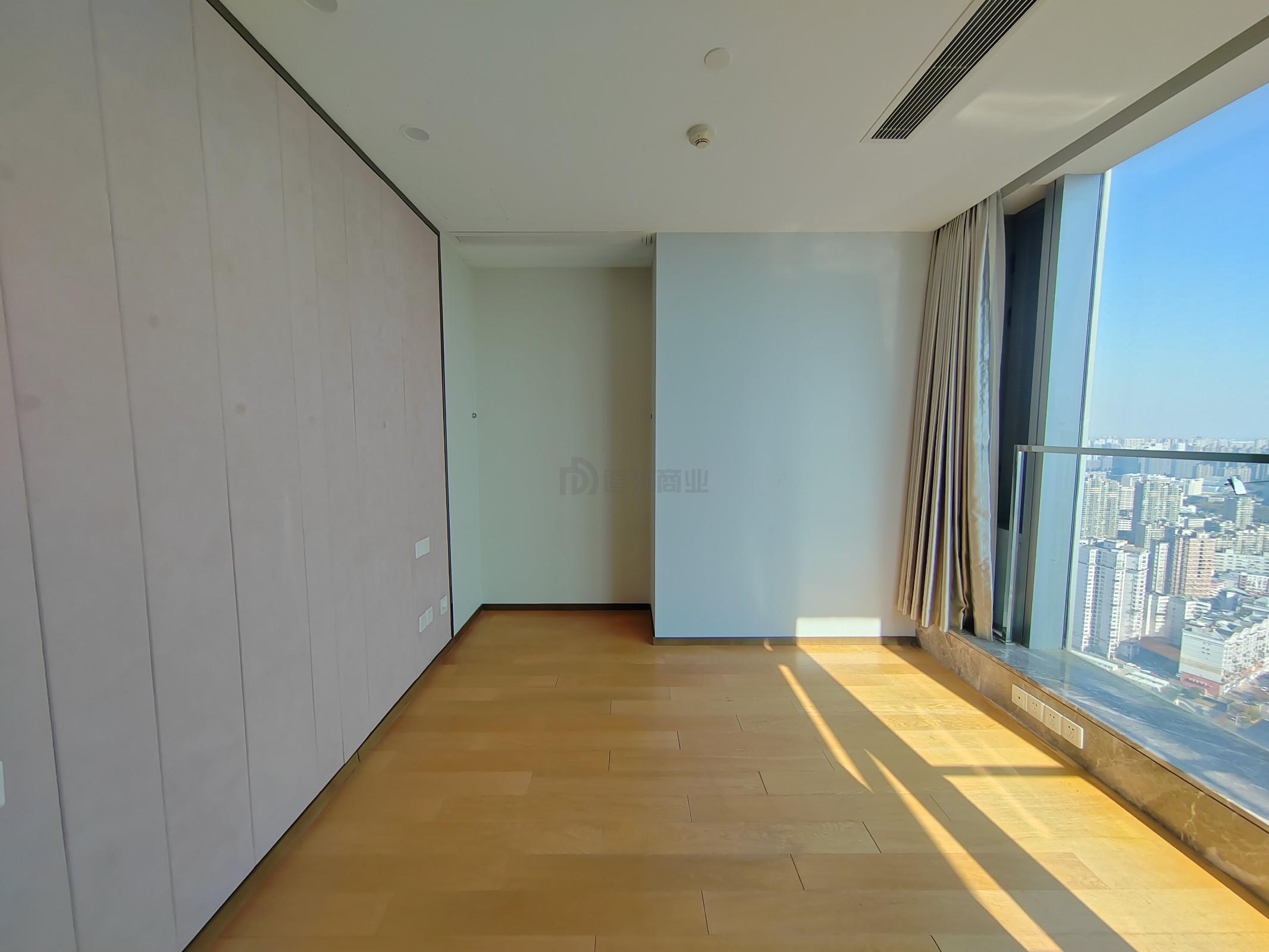 苏宁雅悦面积142平