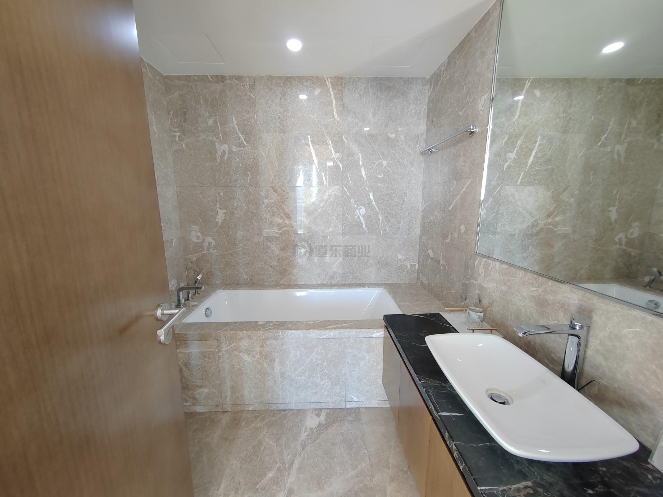 苏宁雅悦面积142平