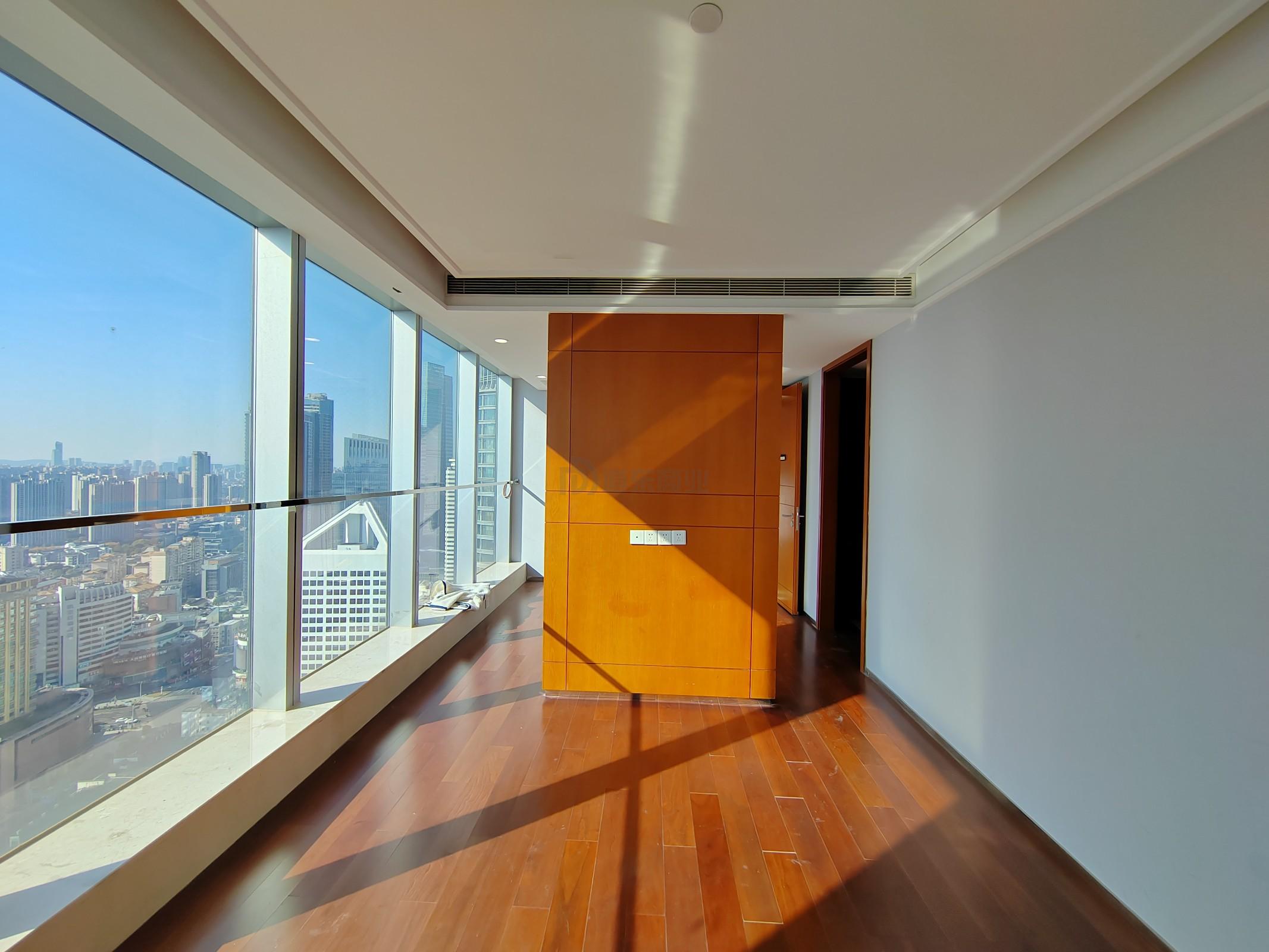 苏宁雅悦面积184平