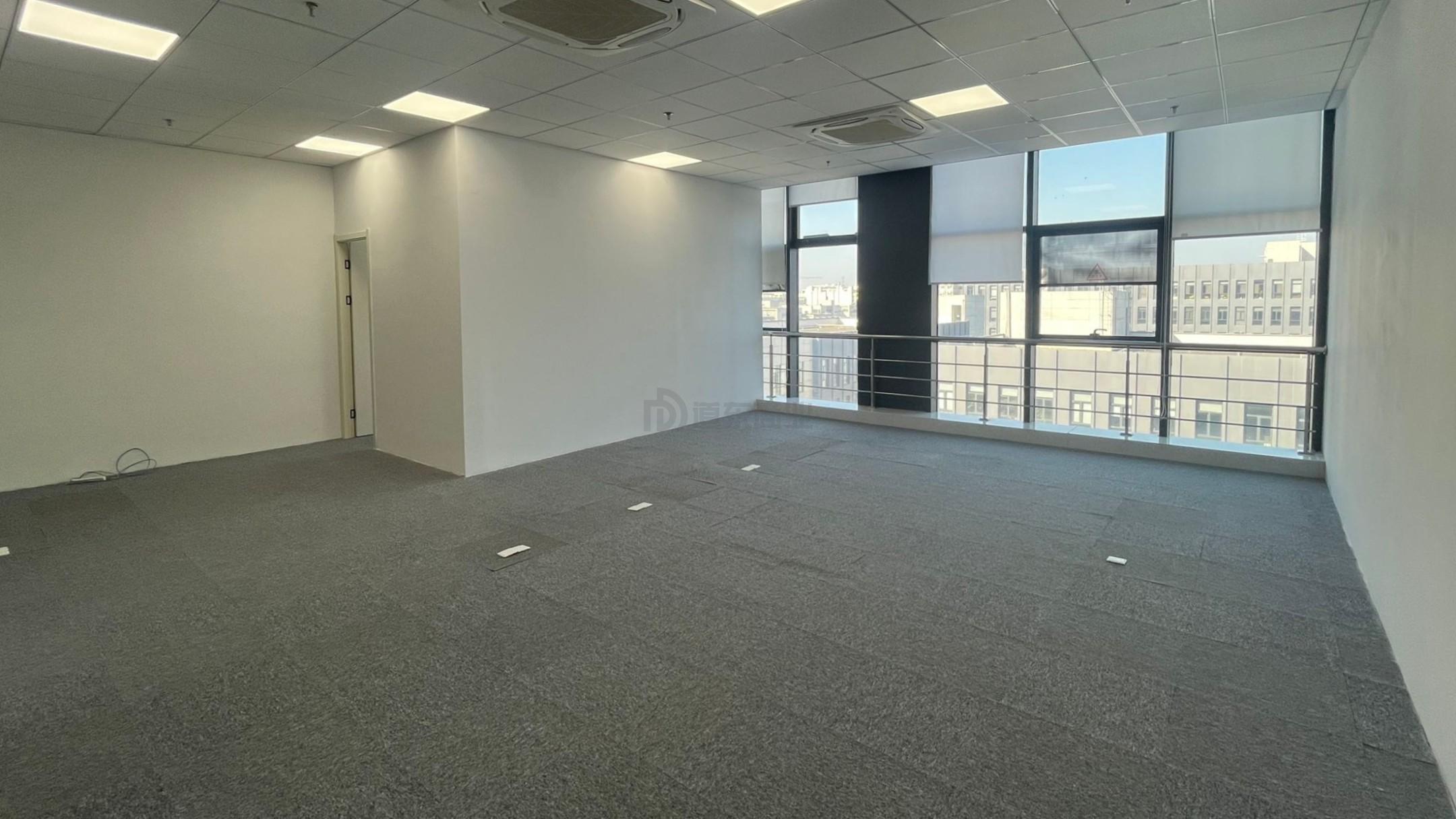 清华创业大厦面积92平