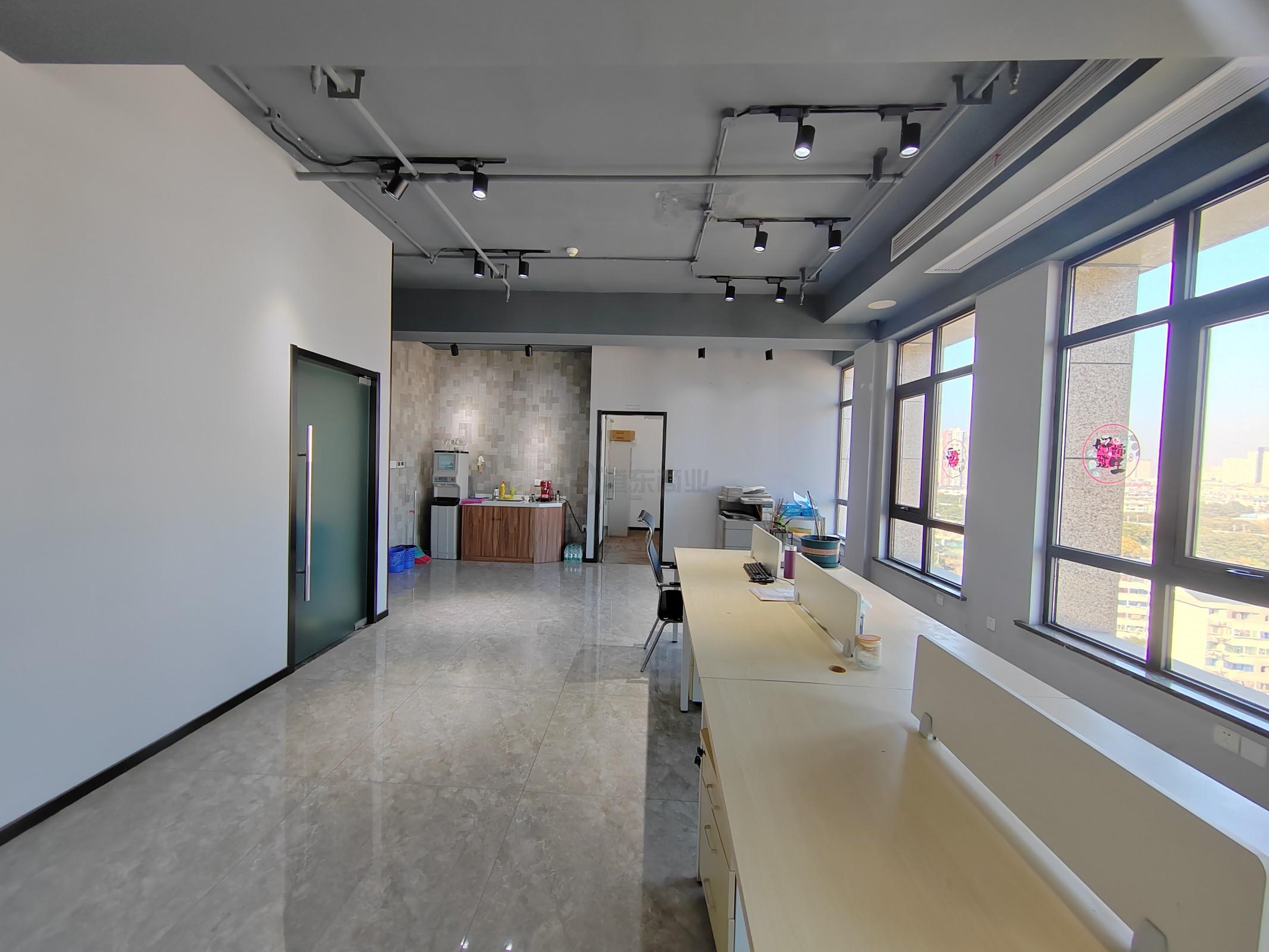 星海大厦面积225平