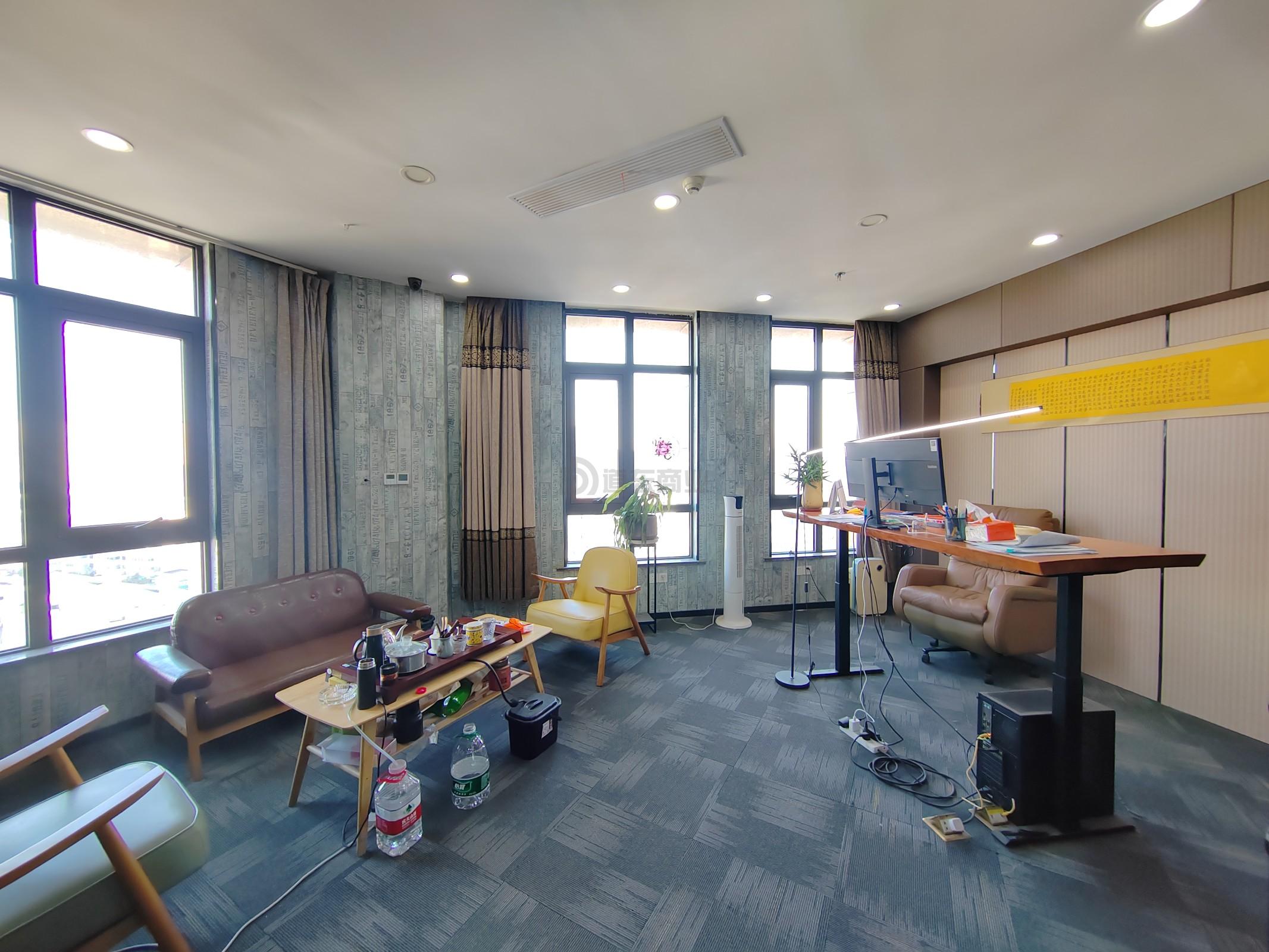 星海大厦面积225平