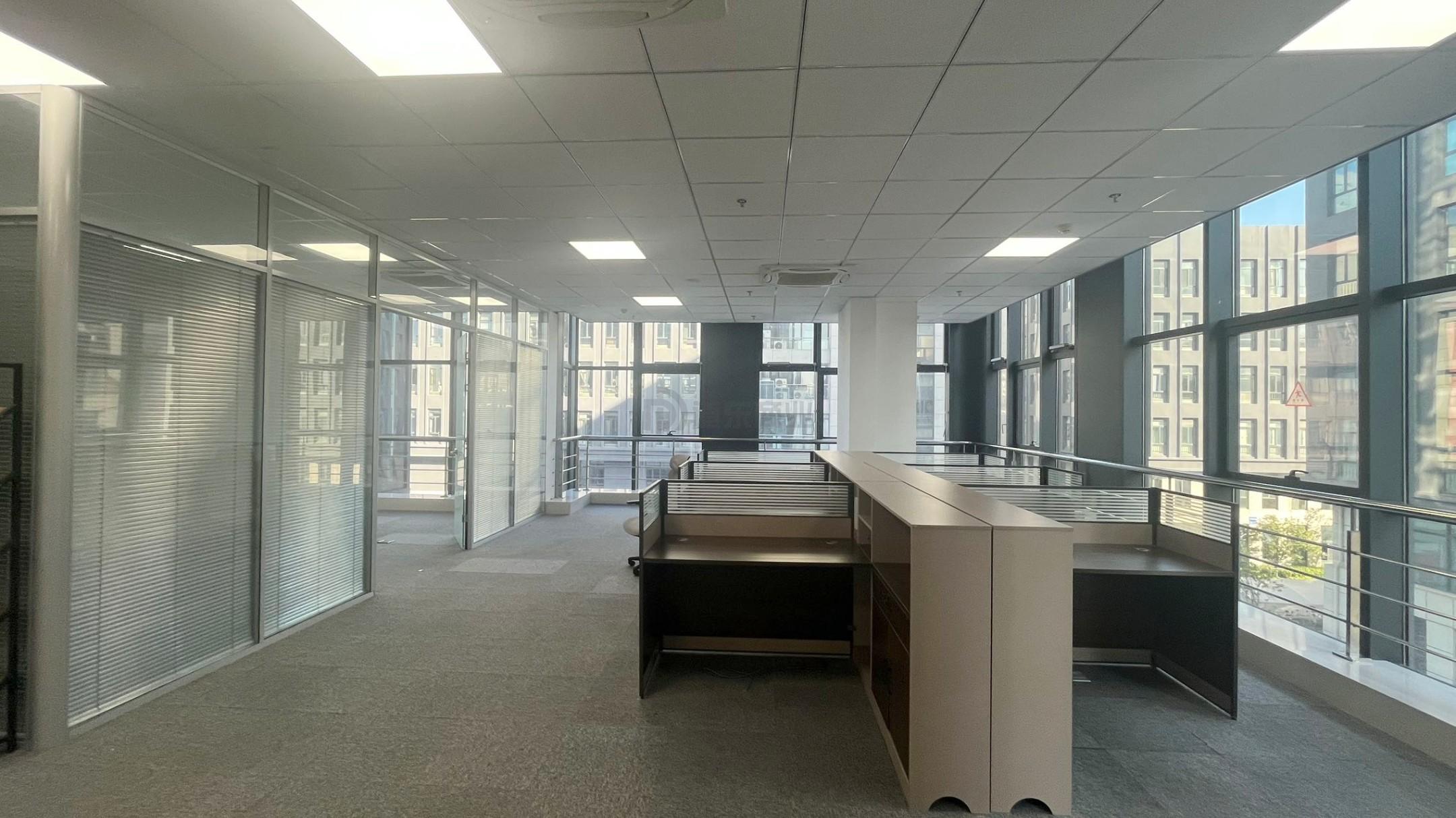 清华创业大厦面积155平