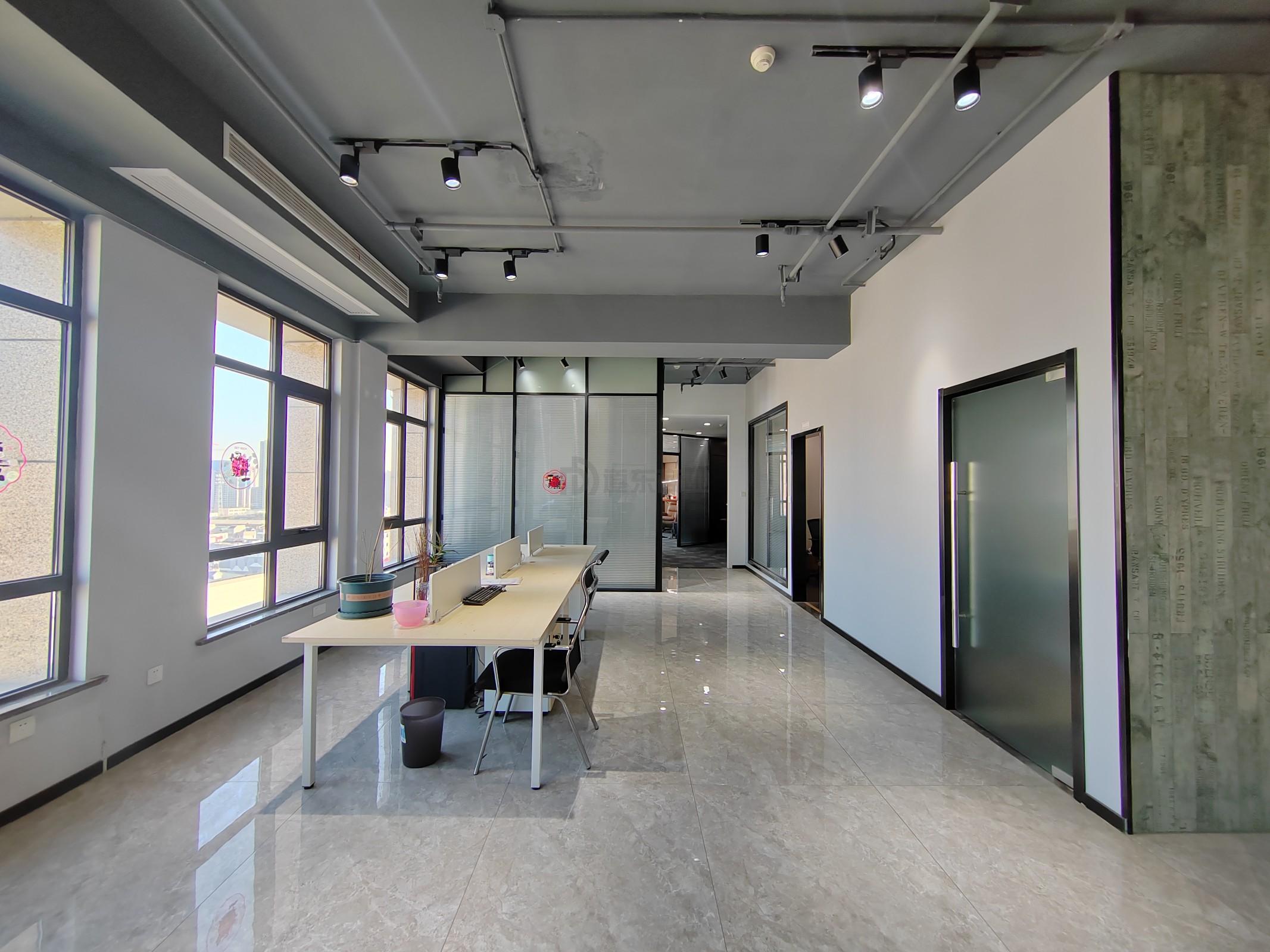 星海大厦面积225平