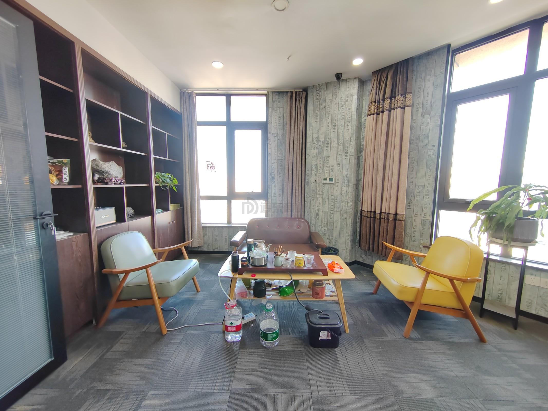 星海大厦面积225平