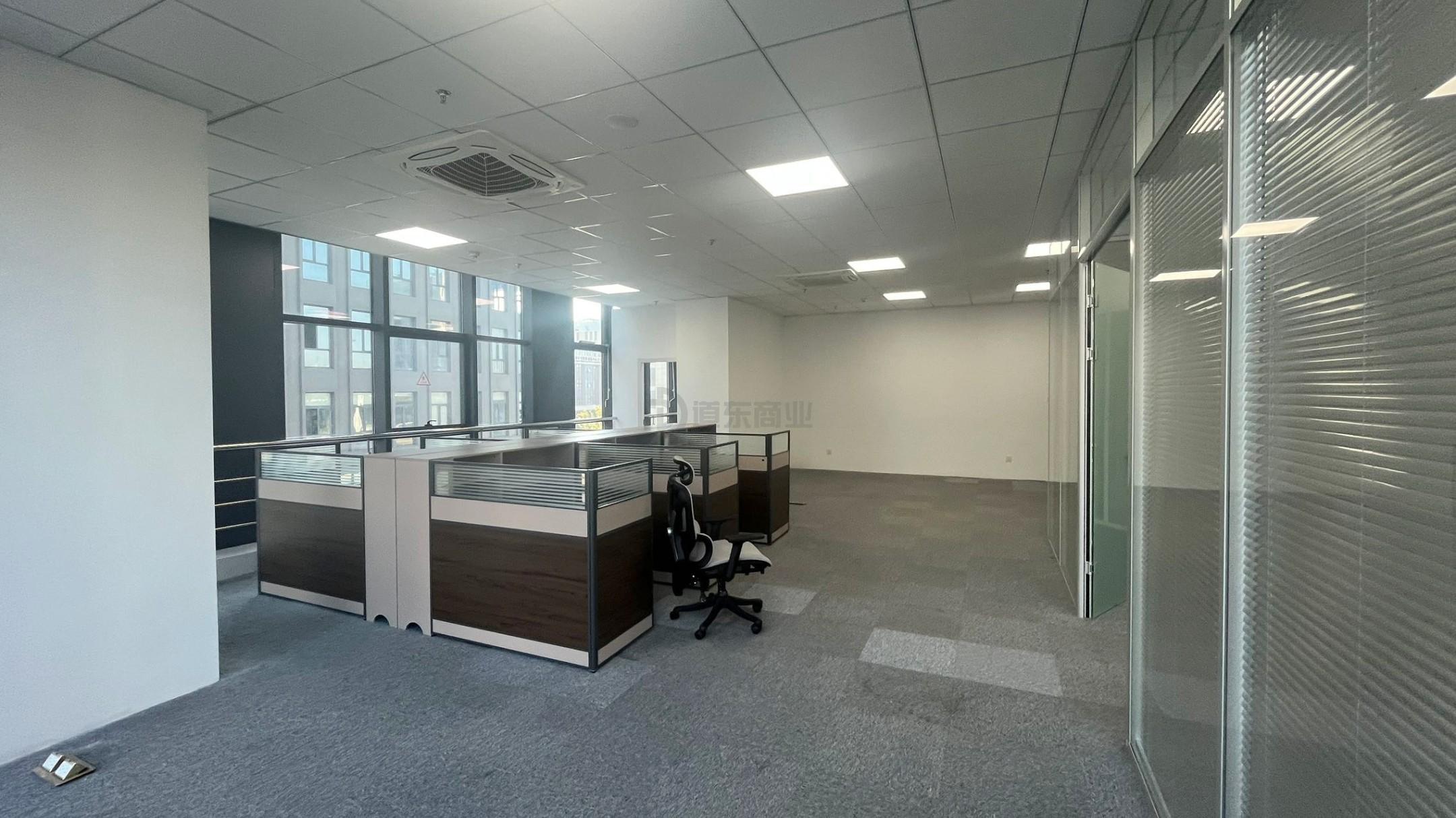 清华创业大厦面积155平