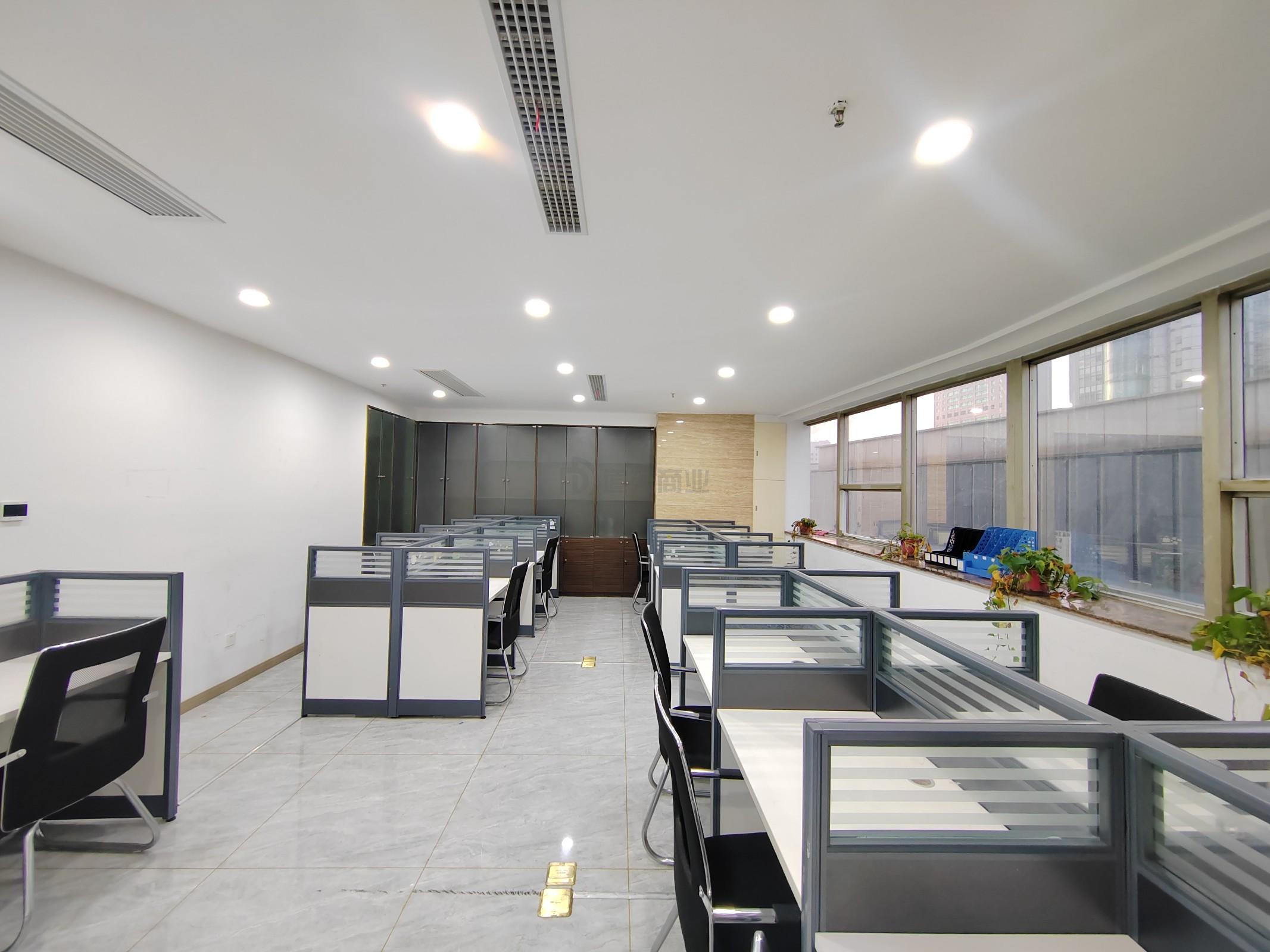 华光大厦面积326平