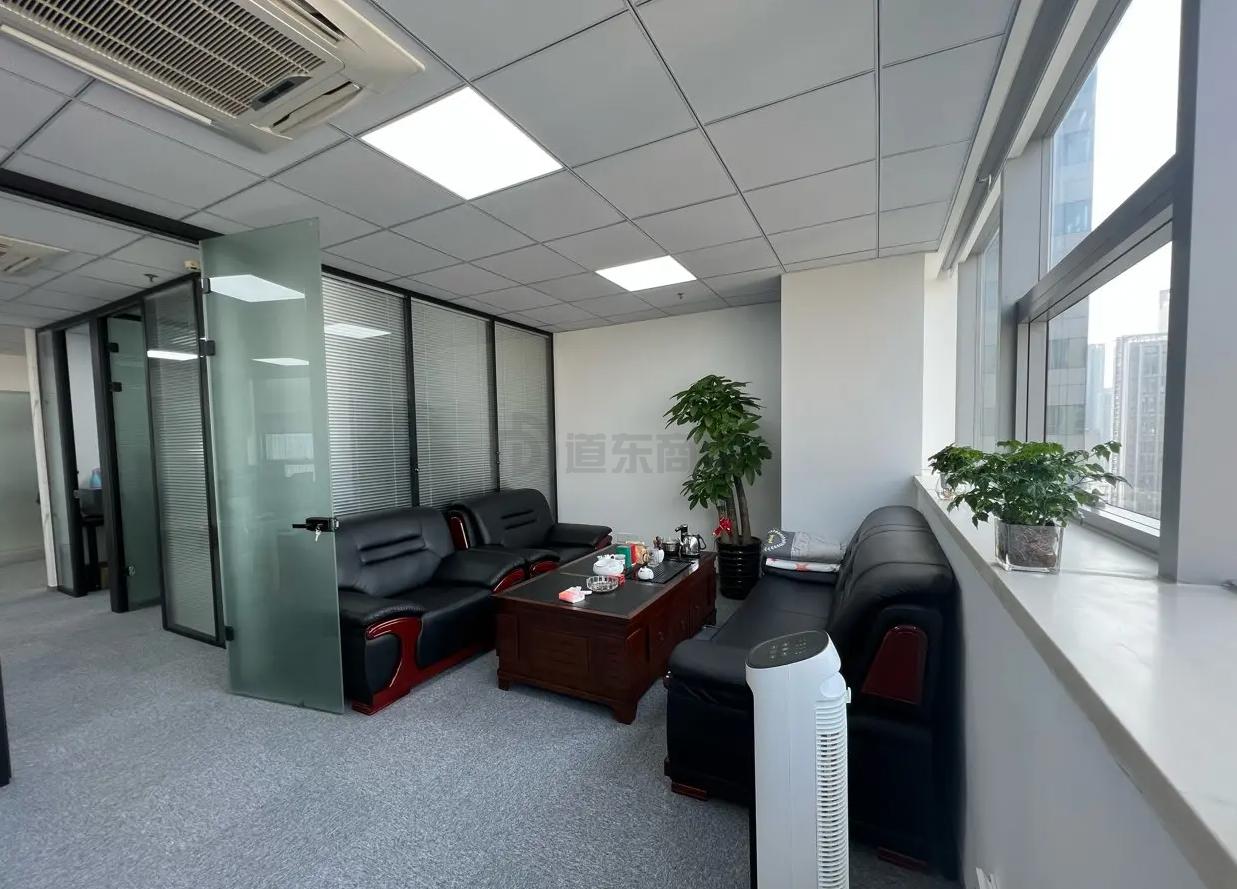 华仁凤凰城面积125平