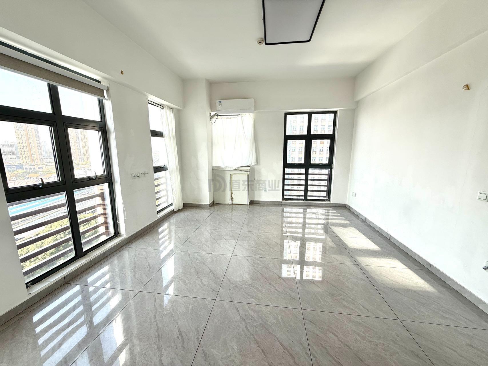 名品城面积61平