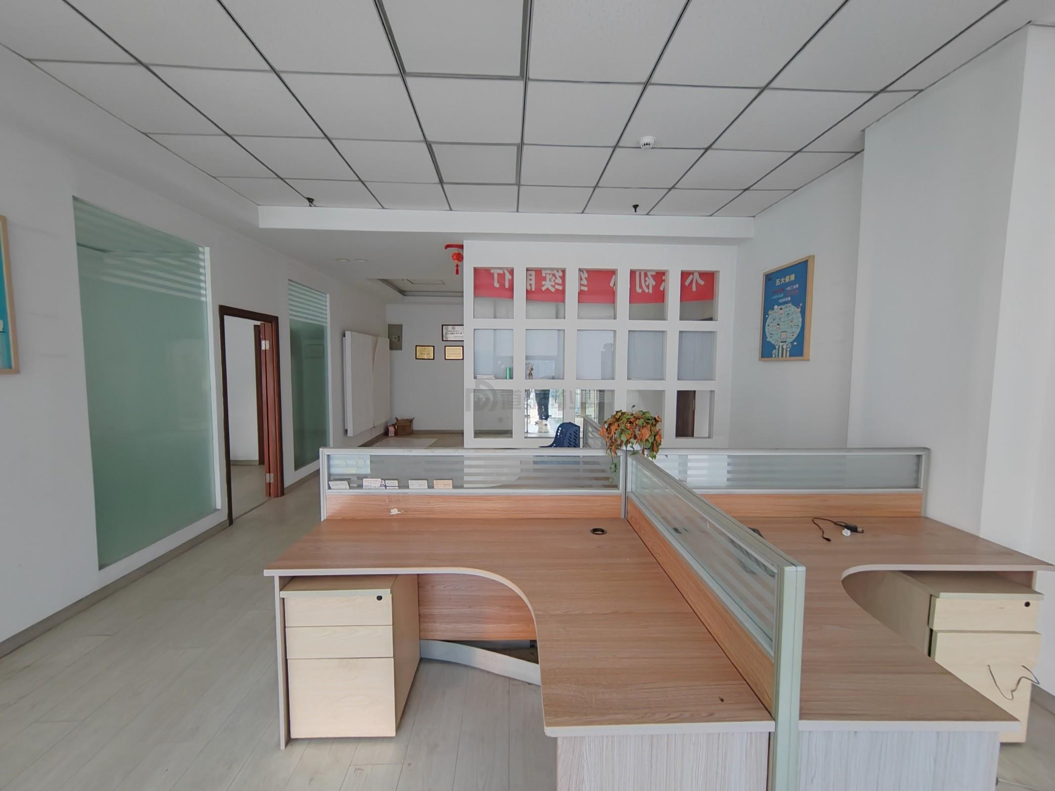 CEPA大厦207平米办公室出租