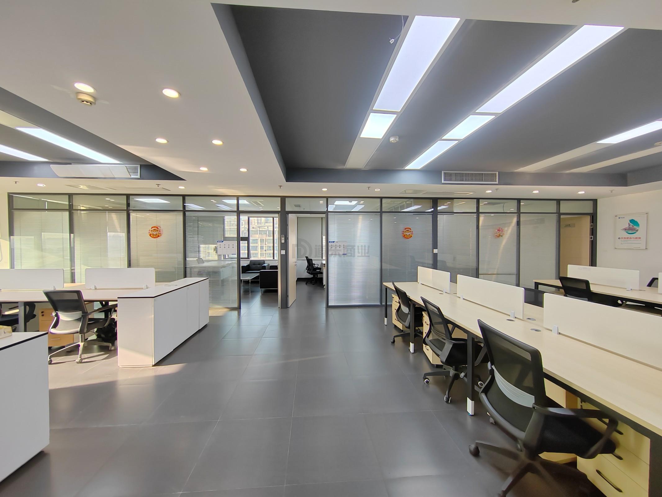 麦库大厦面积247平