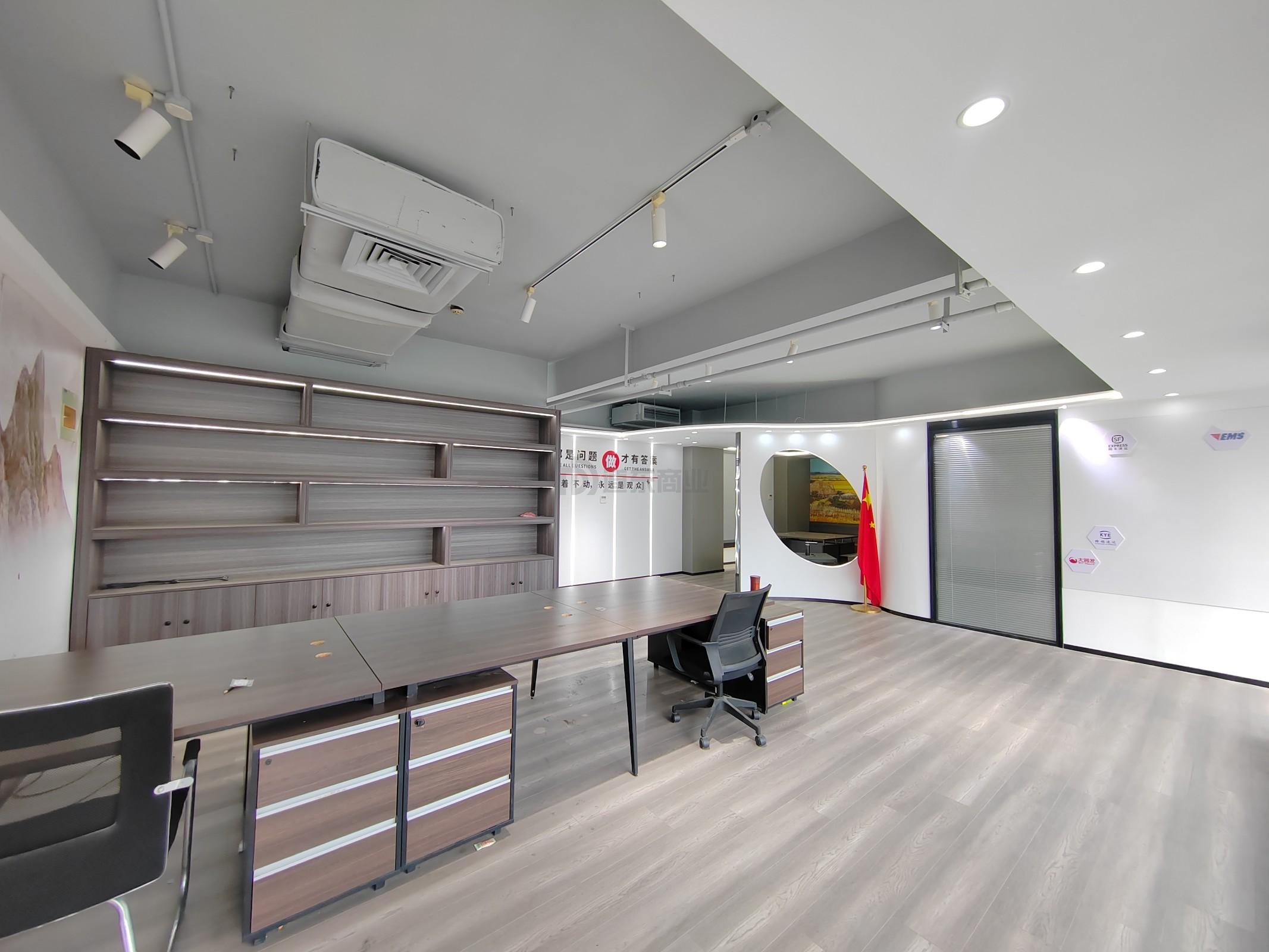 新区哥伦布广场面积189平