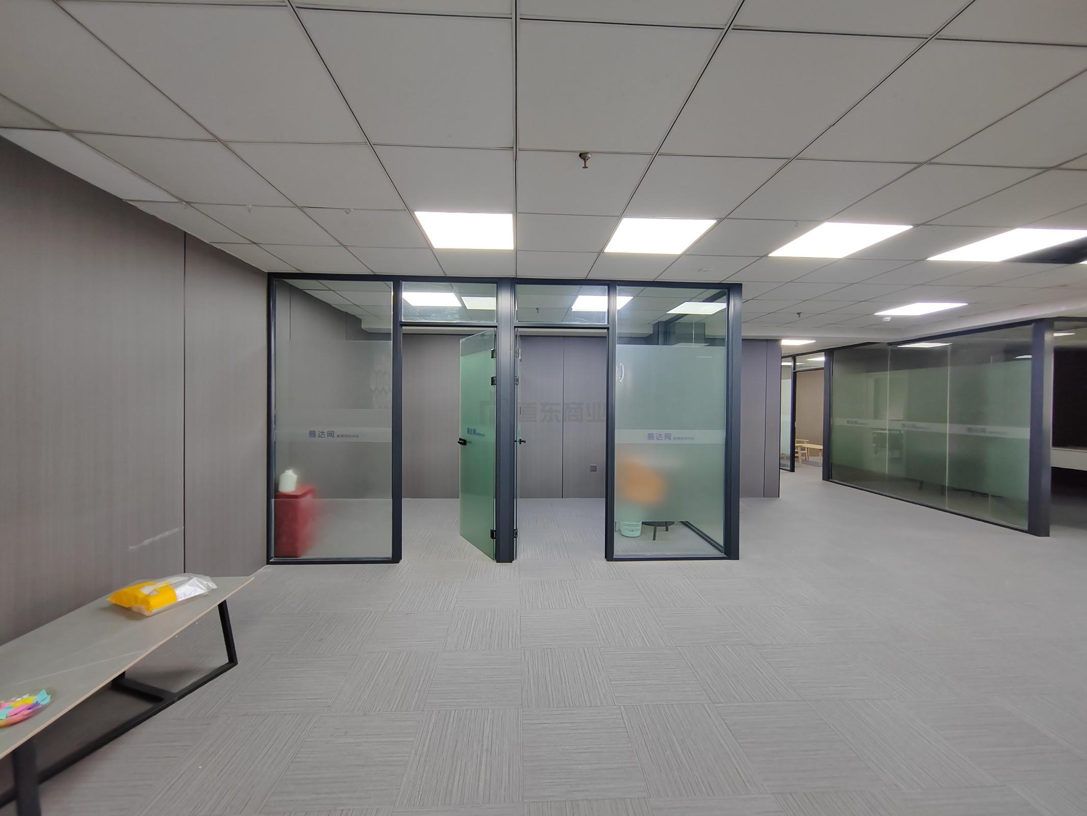 金源国际面积300平