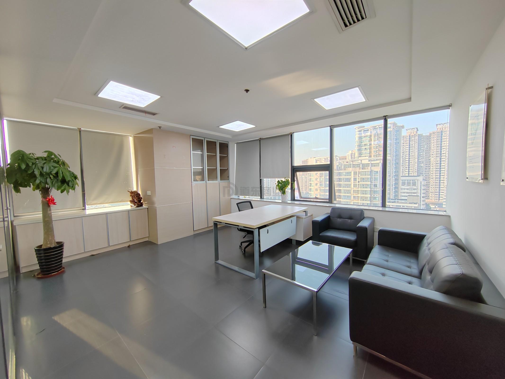 麦库大厦面积247平