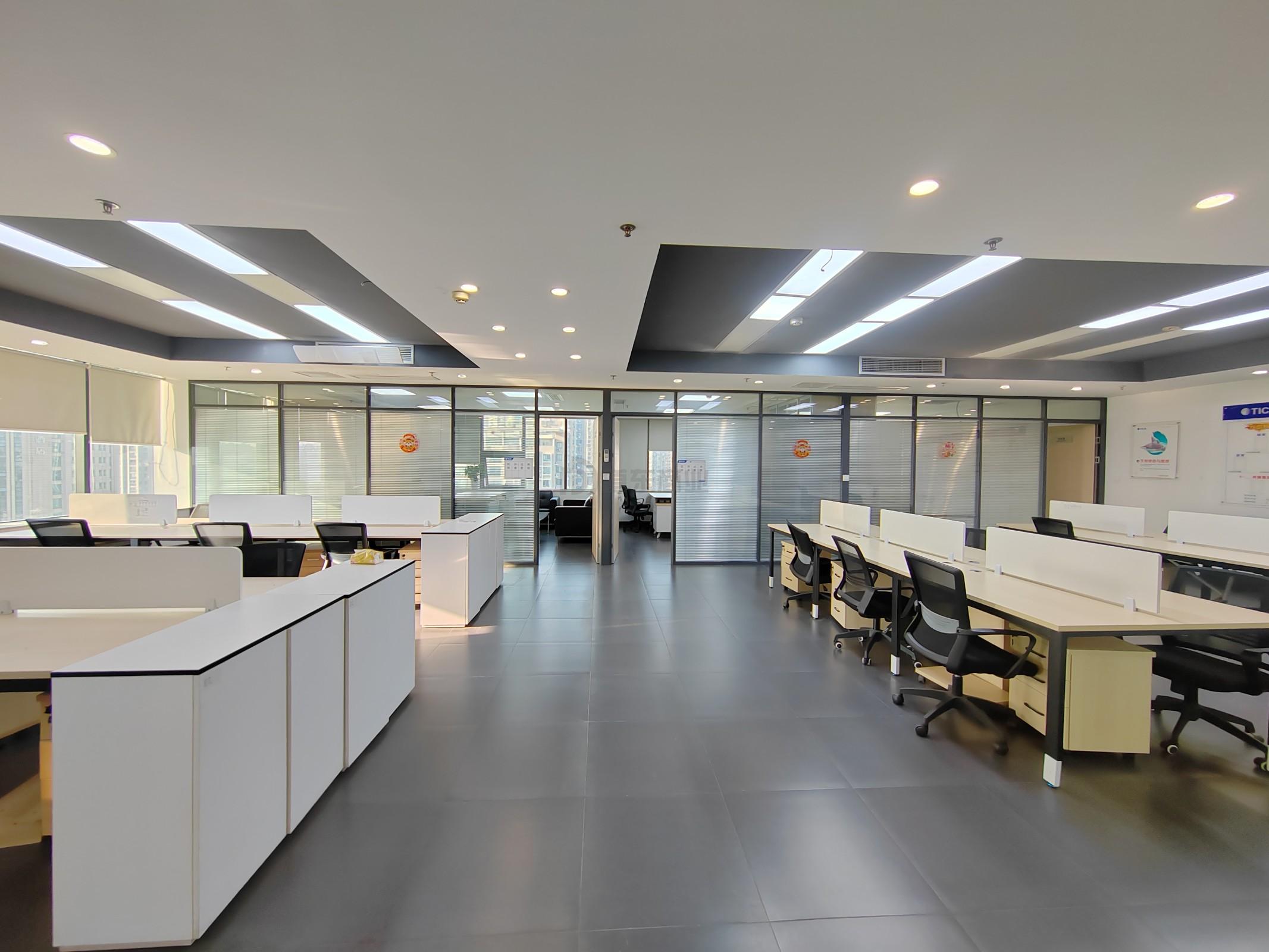 麦库大厦面积247平