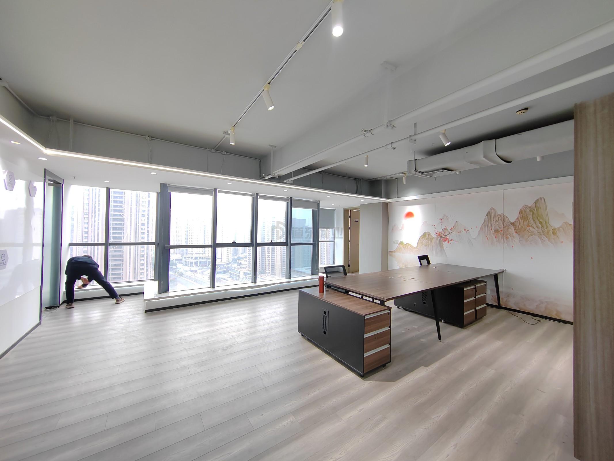 新区哥伦布广场面积189平