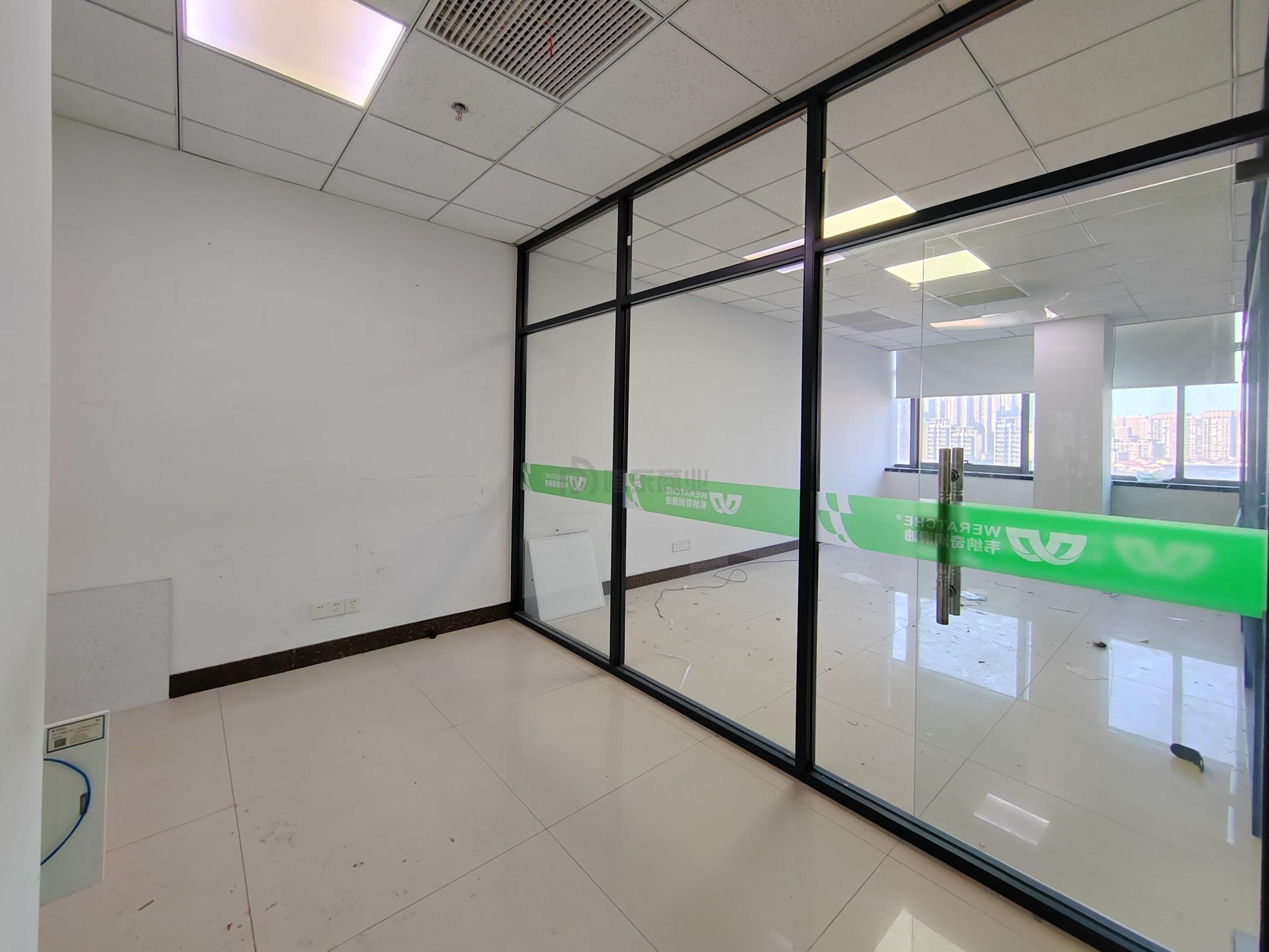 利华广场面积142平