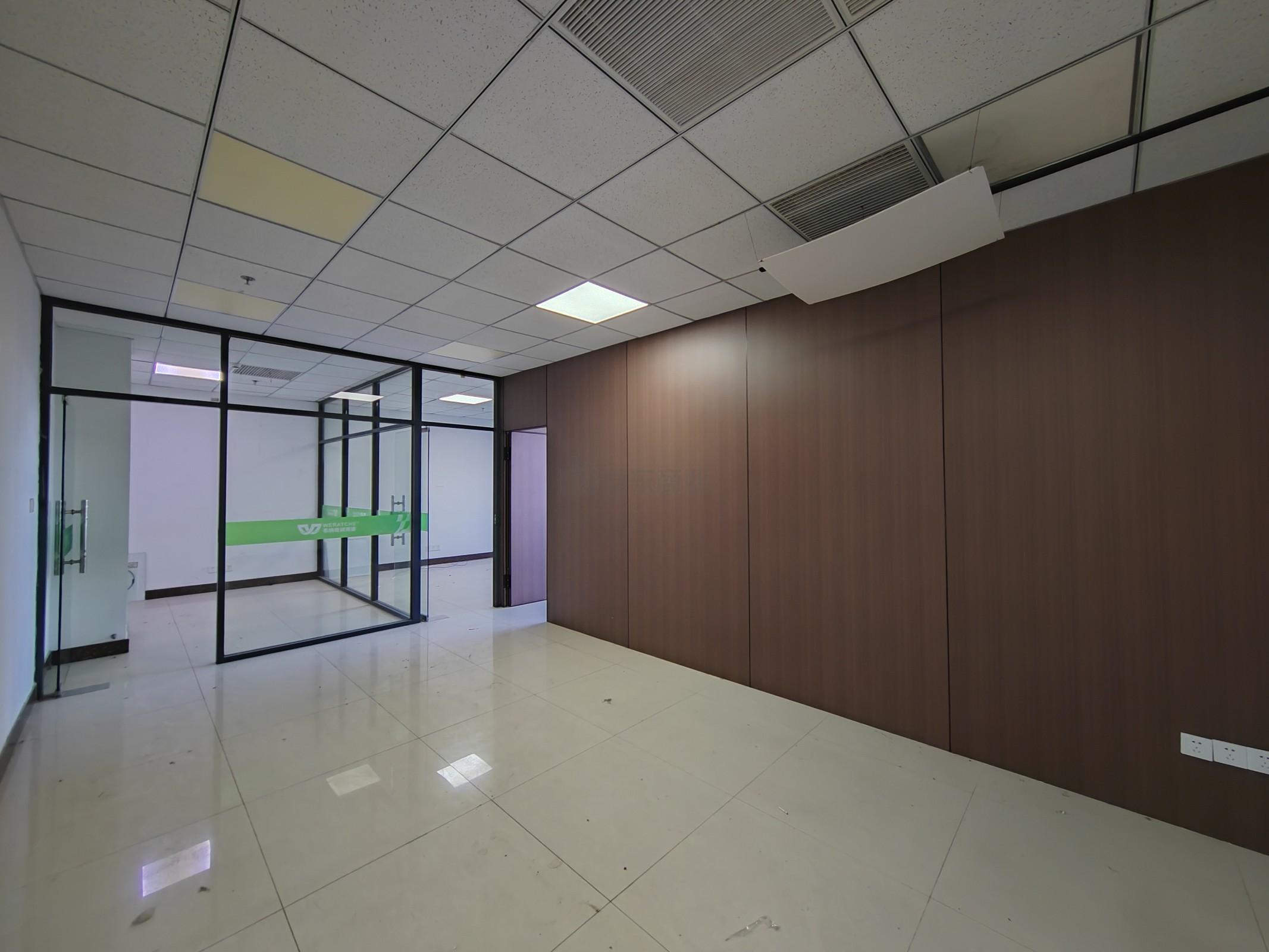 利华广场面积142平