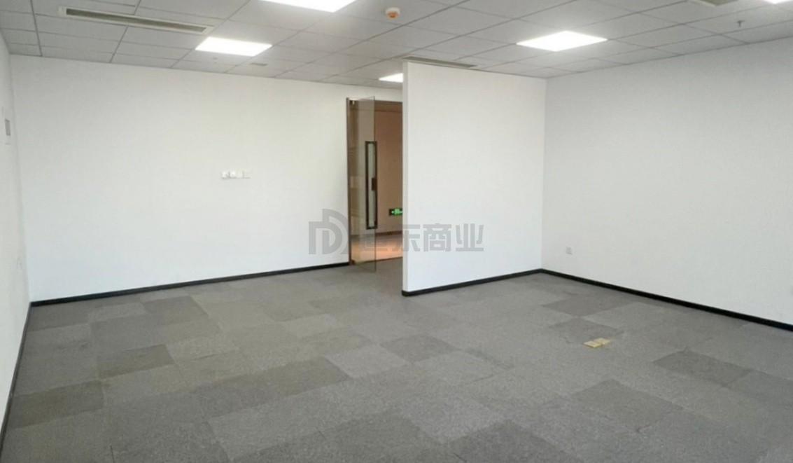 海岸中心面积101平