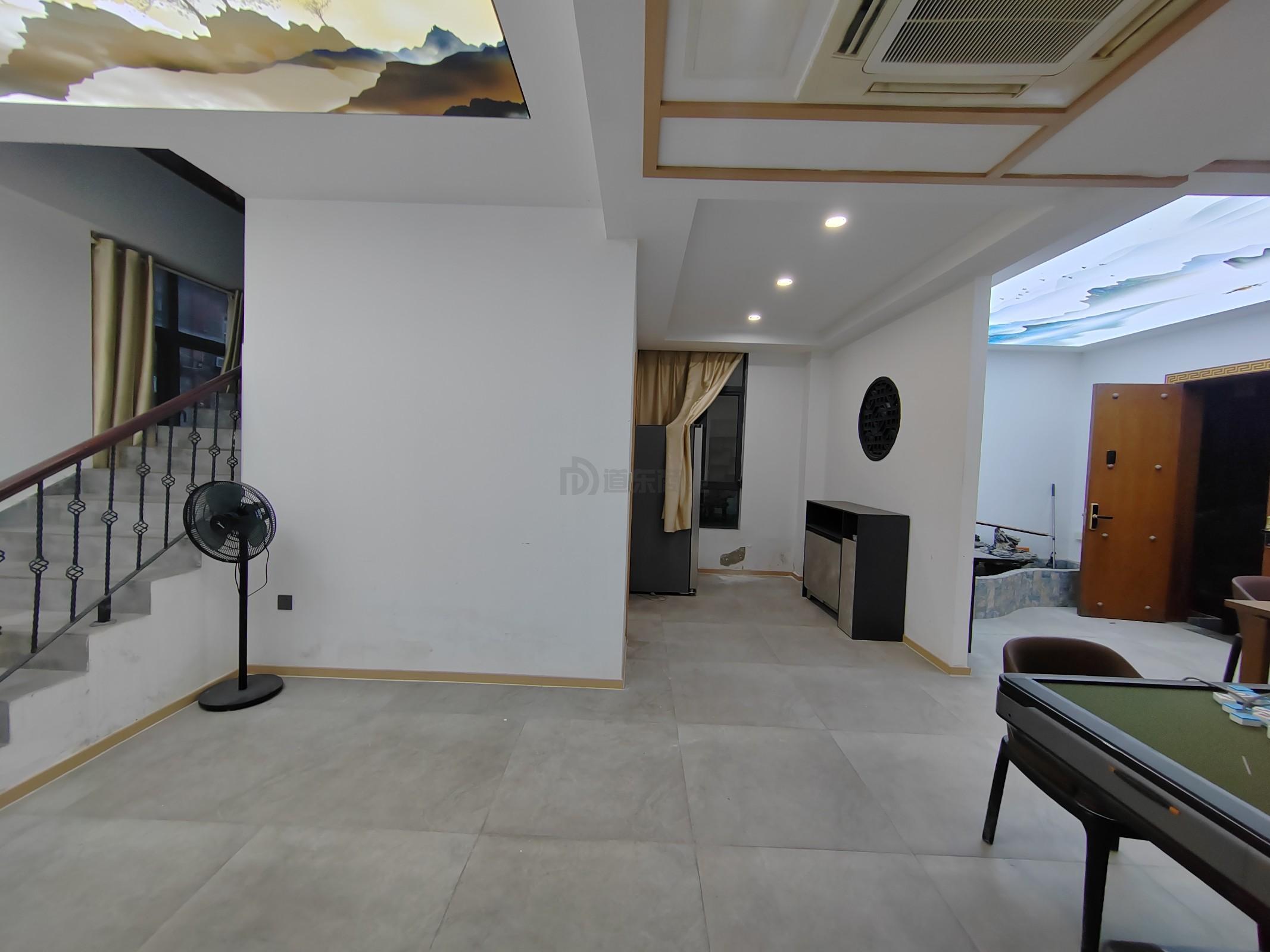 蓉运壹号面积155平