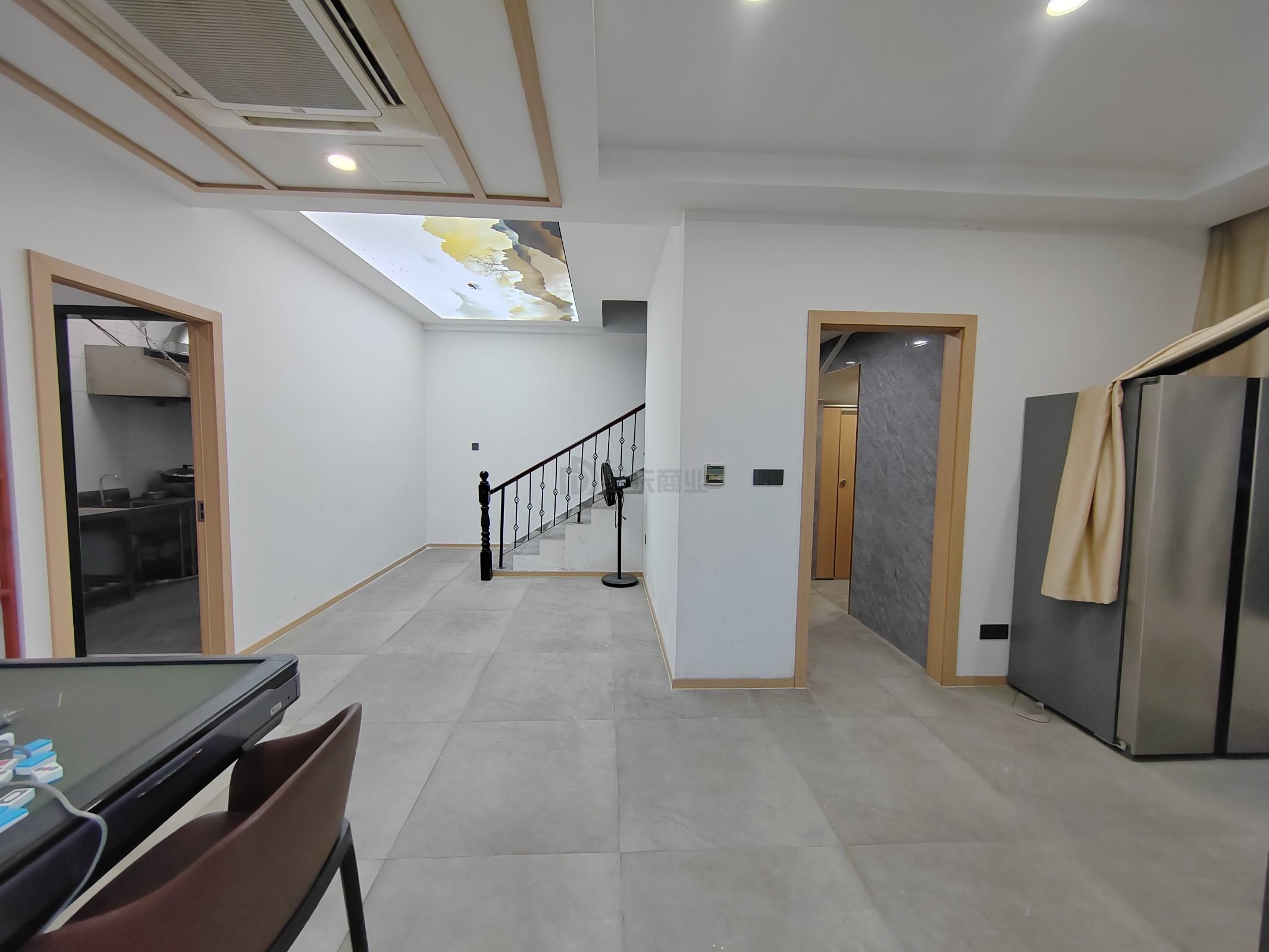 蓉运壹号面积155平