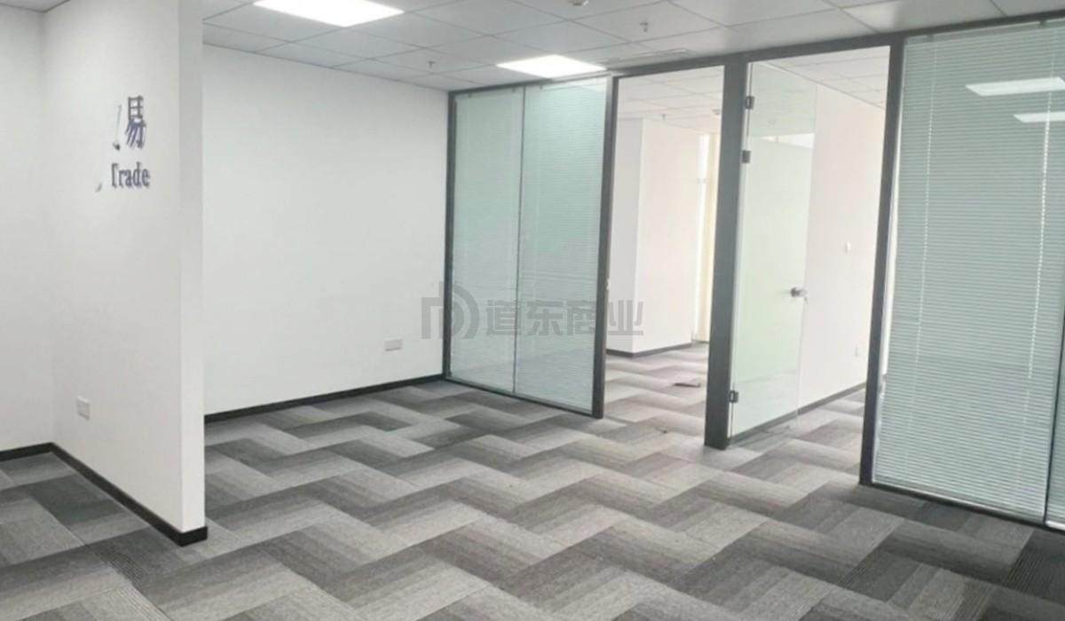 海岸中心面积86平