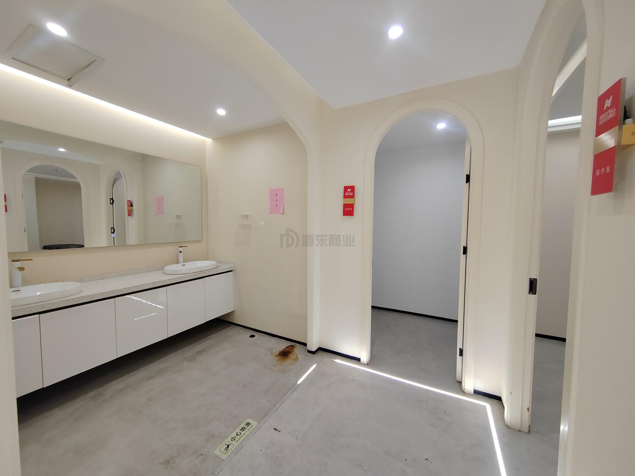 明都大厦面积627平