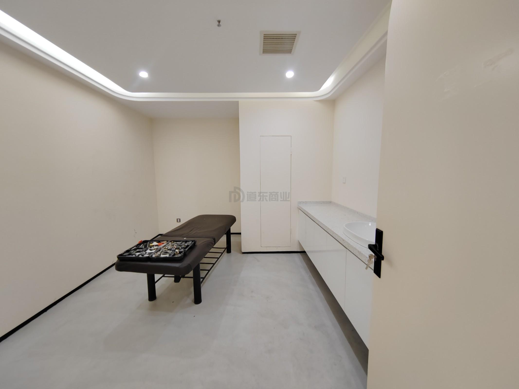 明都大厦面积627平