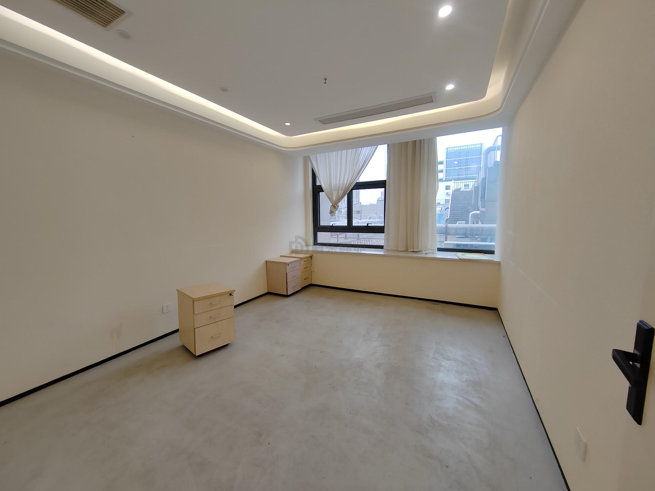 明都大厦面积627平