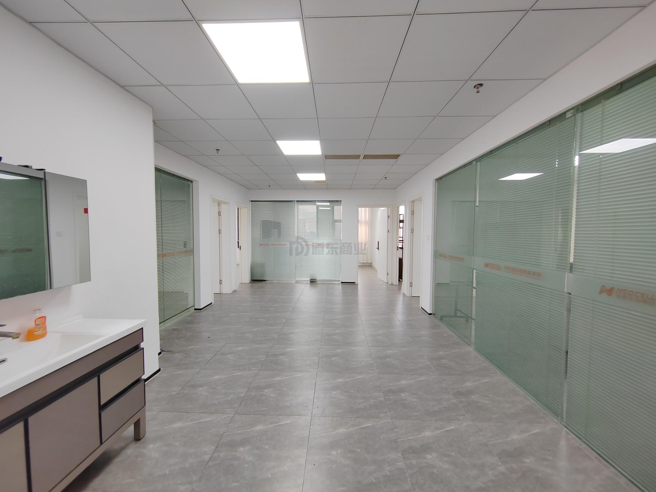 明都大厦面积627平