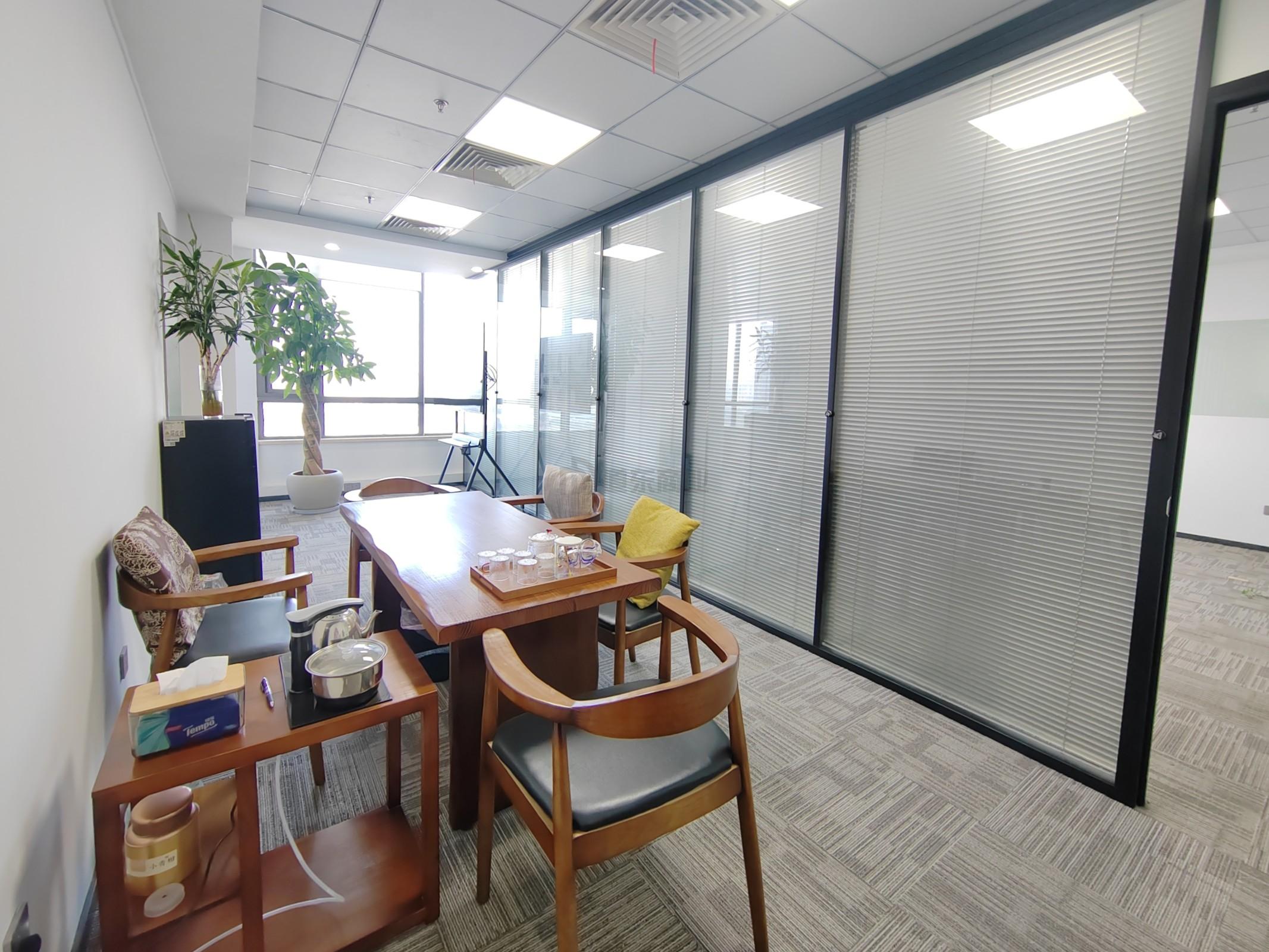 第一上海逸林大厦面积95平