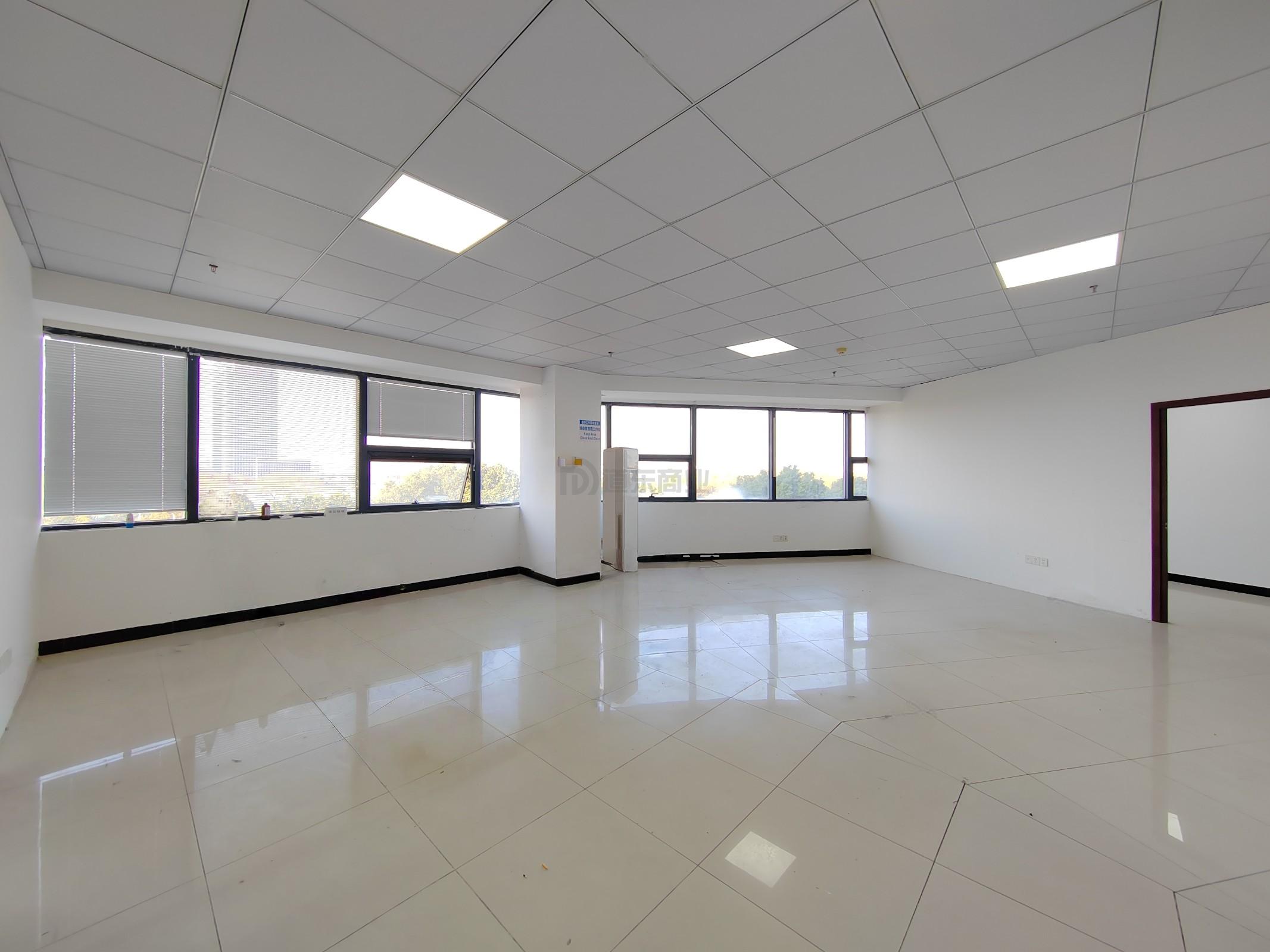 天安智慧城面积151平