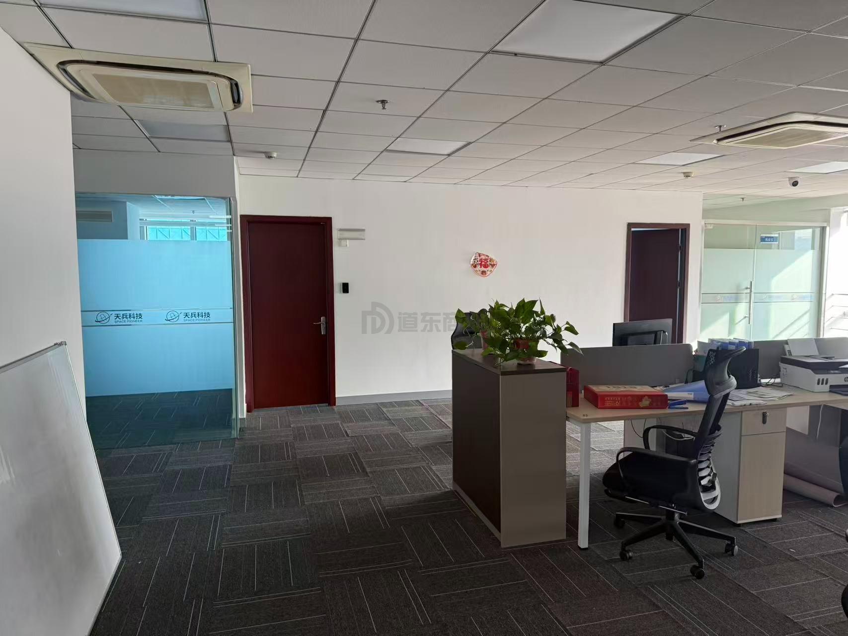 扬名科技创业中心面积400平