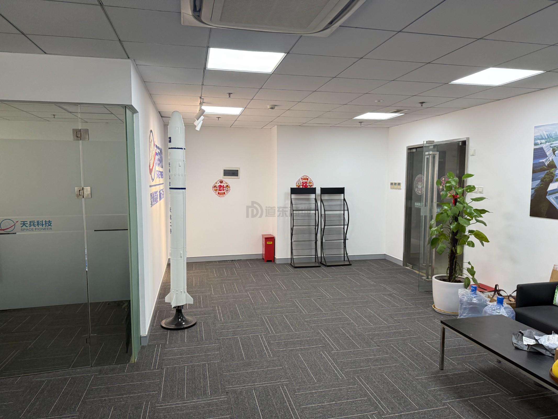 扬名科技创业中心面积400平