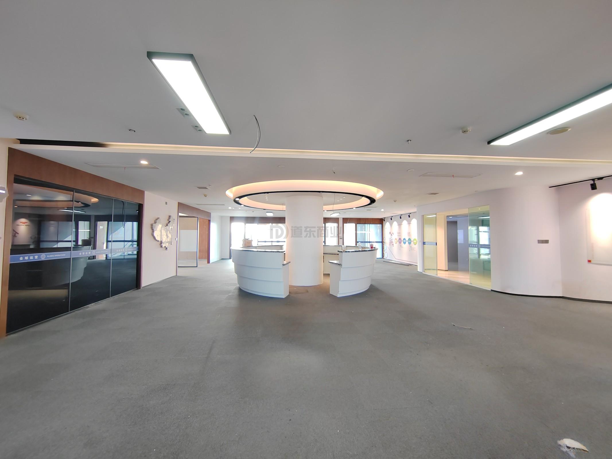 晶石国际中心面积600平