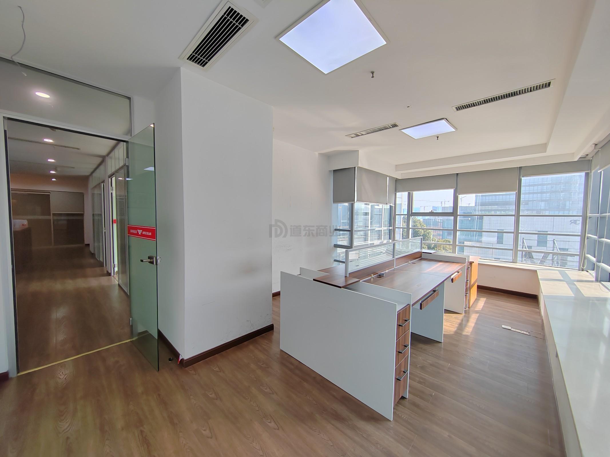 晶石国际中心面积209平