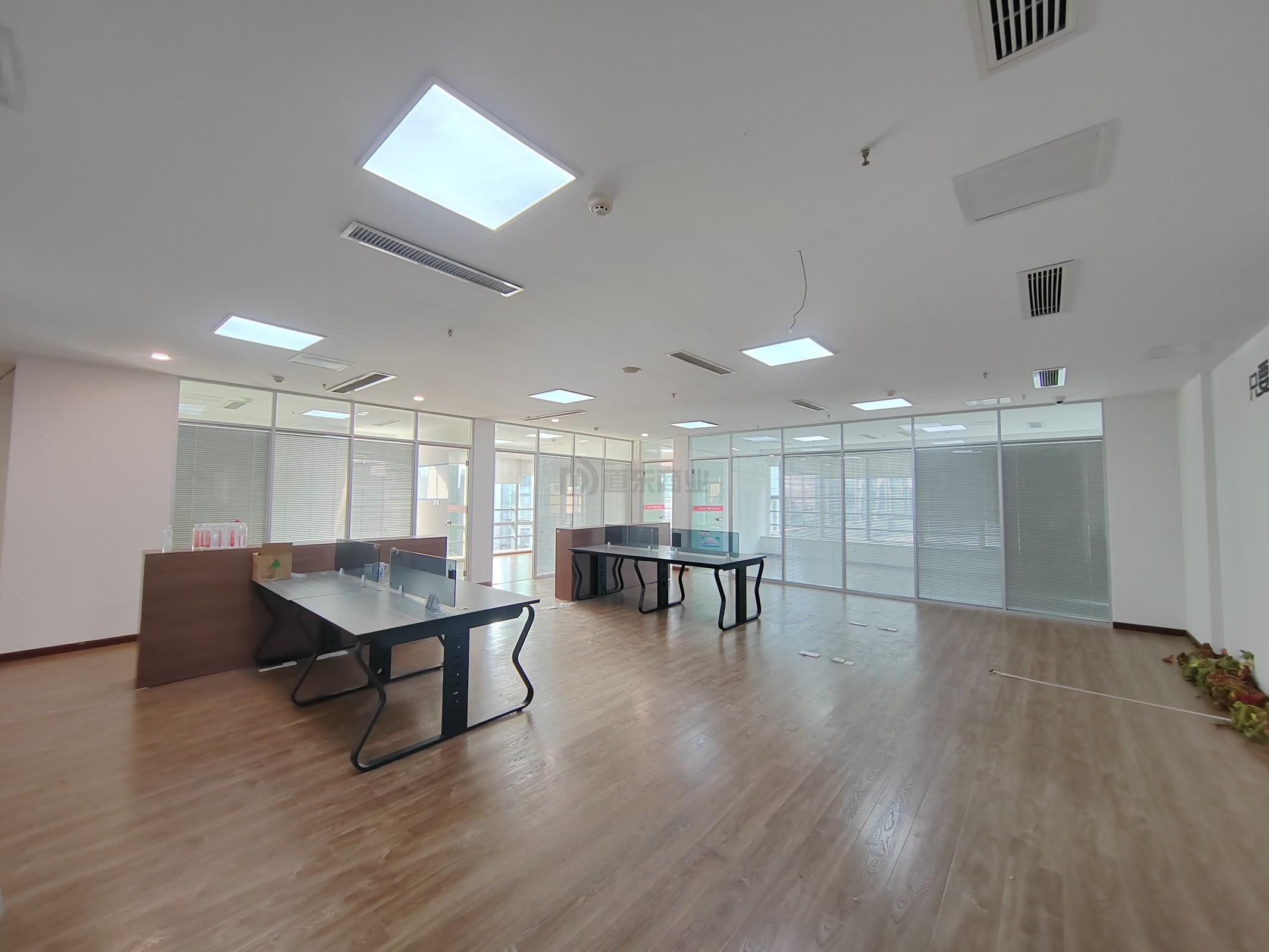 晶石国际中心面积209平