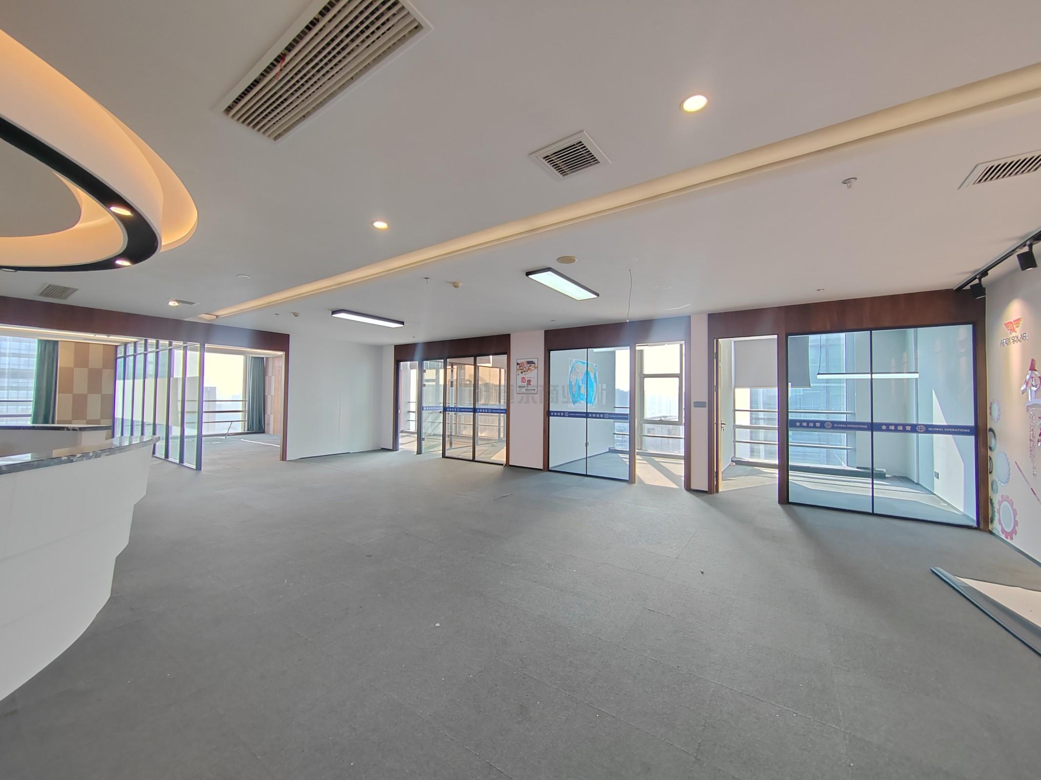 晶石国际中心面积600平