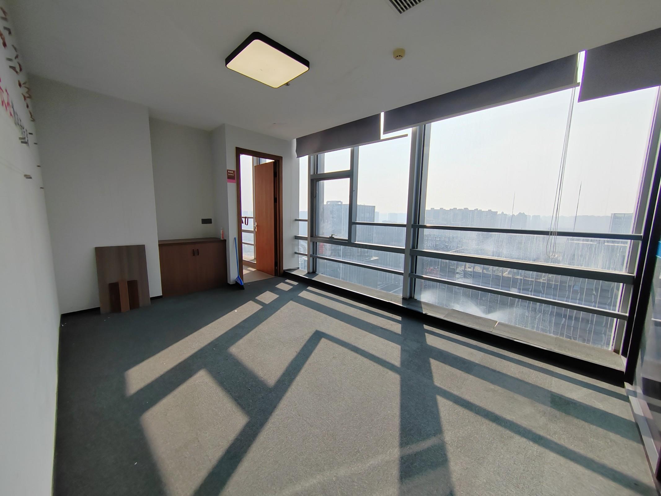 晶石国际中心面积600平