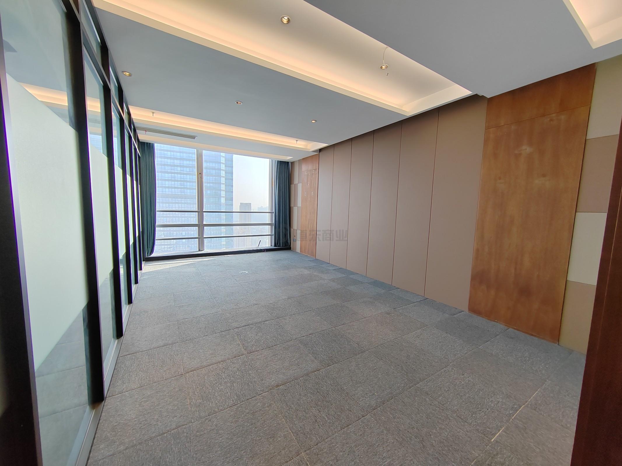 晶石国际中心面积600平