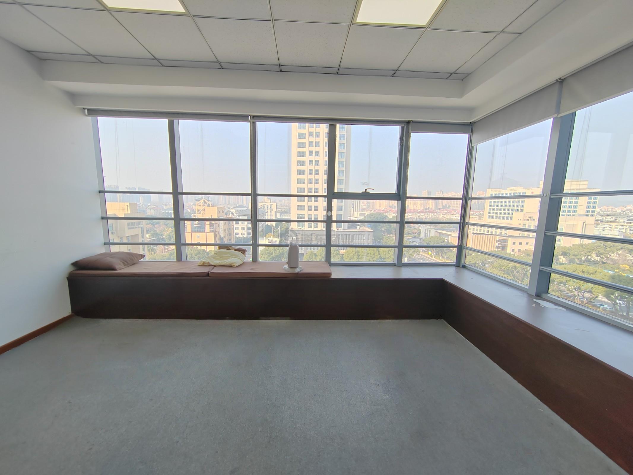 晶石国际中心面积266平