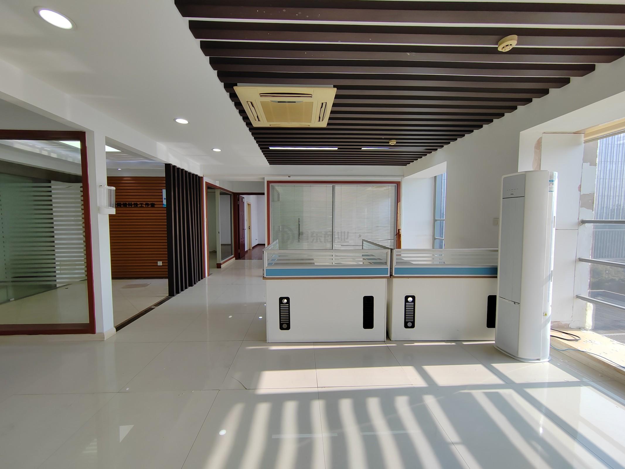 晶石国际中心面积250平