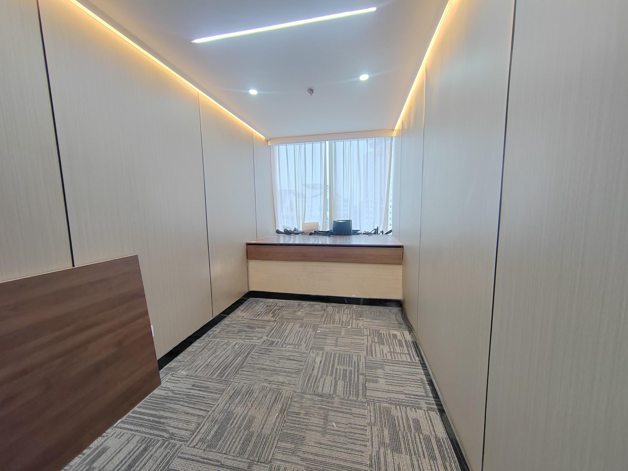 财富大厦面积120平