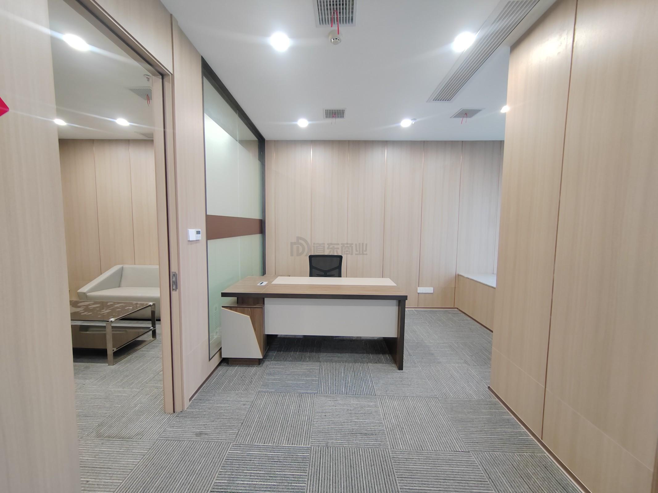 财富大厦面积87平